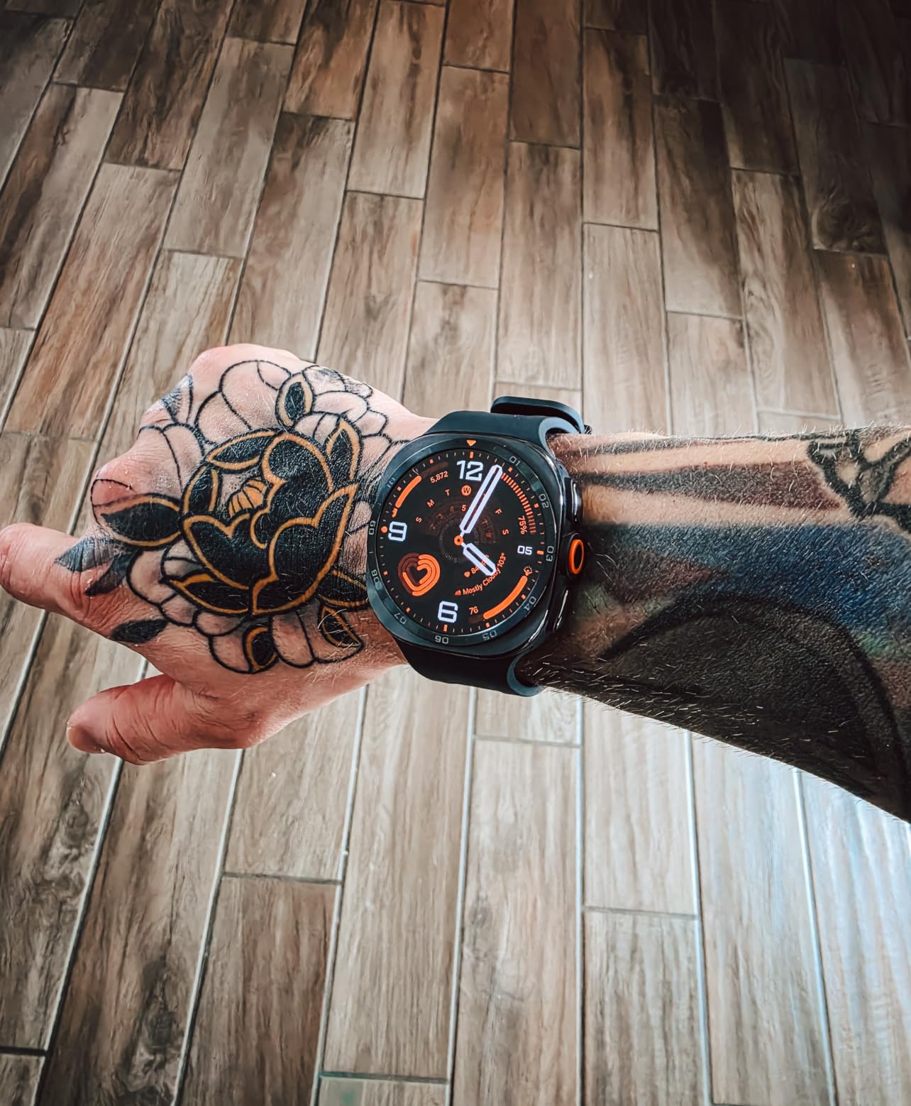 Samsung Galaxy Watch Ultra2, Titanium Gray, 47mm LTE Smartwatch | Rugged Design, AI Assistant, Advanced Sleep and Running Coach customer photo 2