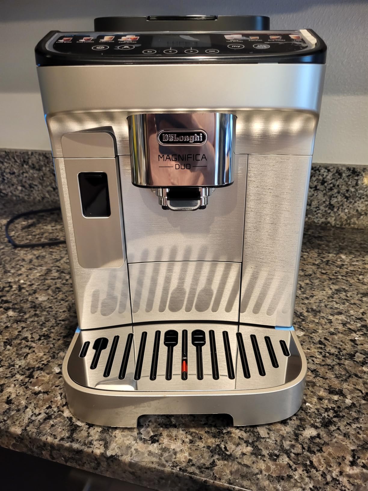 De'Longhi Magnifica Duo Automatic Espresso Machine, Milk Frother, Silver, 20 One-Touch Recipes customer photo 1