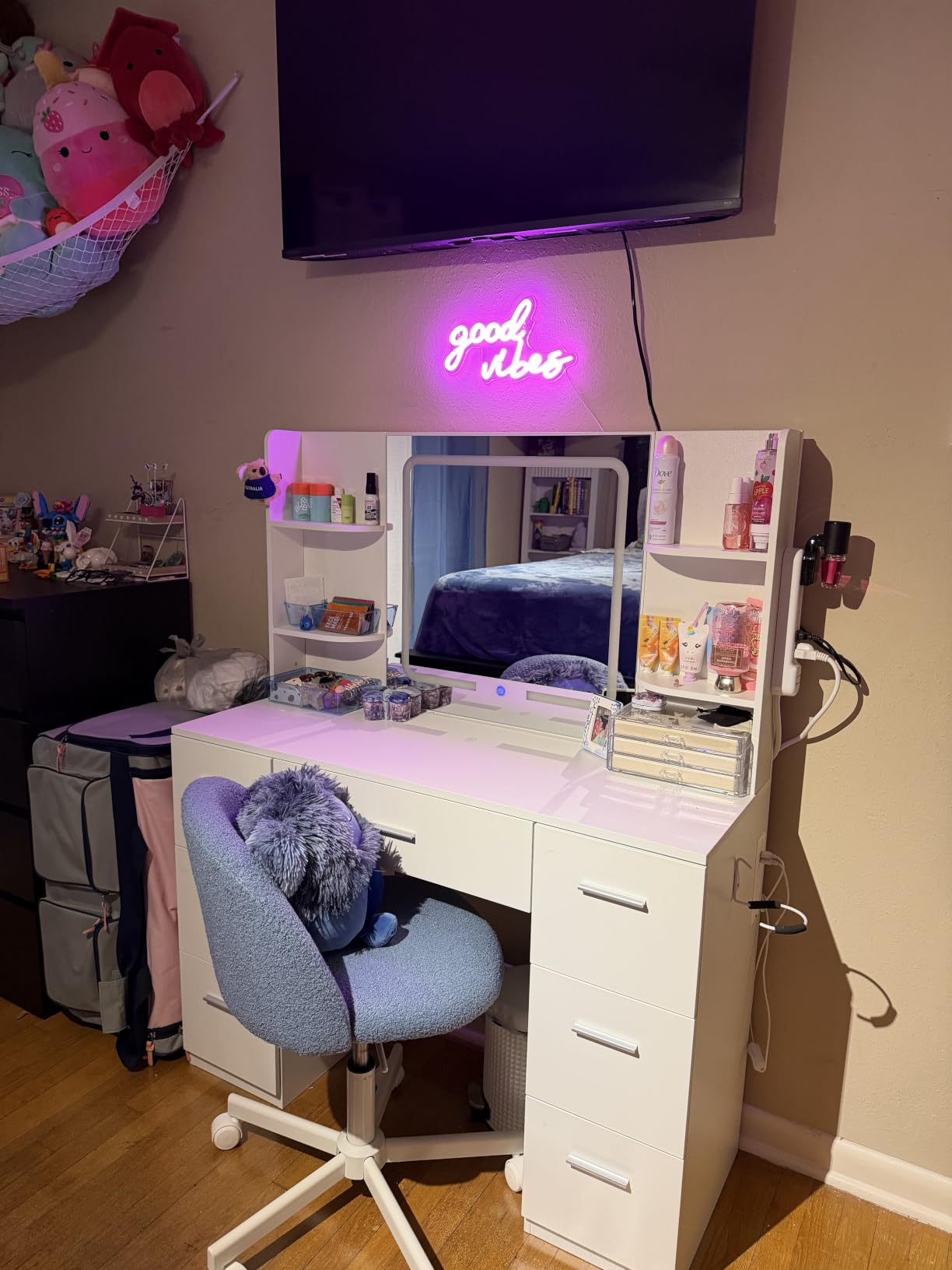 LIVELYGLOW 43