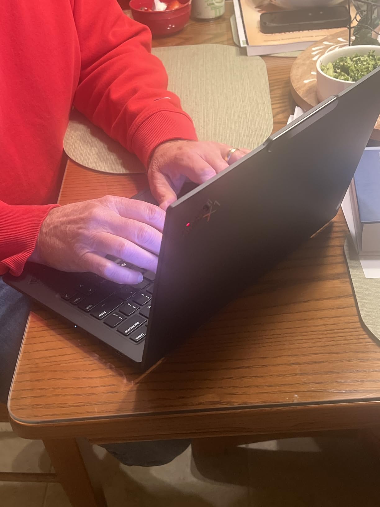 ThinkPad X1 Carbon Gen 13, Intel Ultra 7 258V, 32GB DDR5, 2TB SSD | Laptop, 14