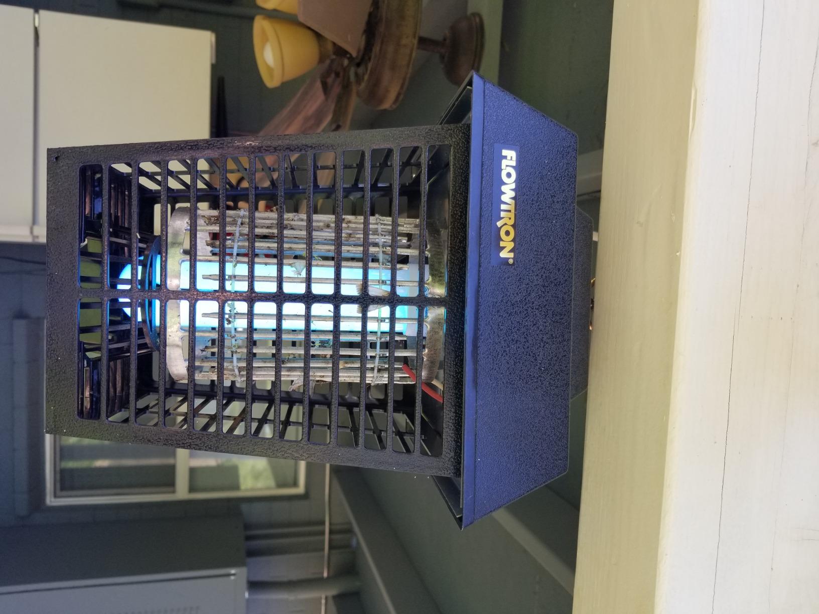 Flowtron Electric Bug Zapper, 1/2 Acre Outdoor, 15W UV, 5600V, Octenol Lure customer photo 1