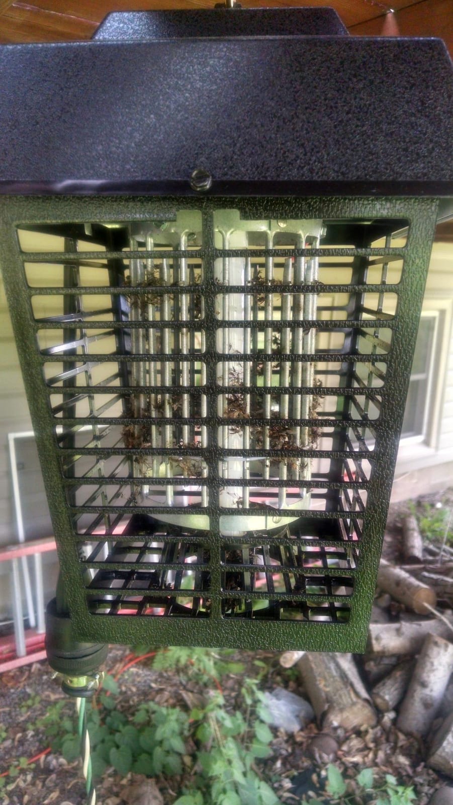 Flowtron Electric Bug Zapper, 1/2 Acre Outdoor, 15W UV, 5600V, Octenol Lure customer photo 2