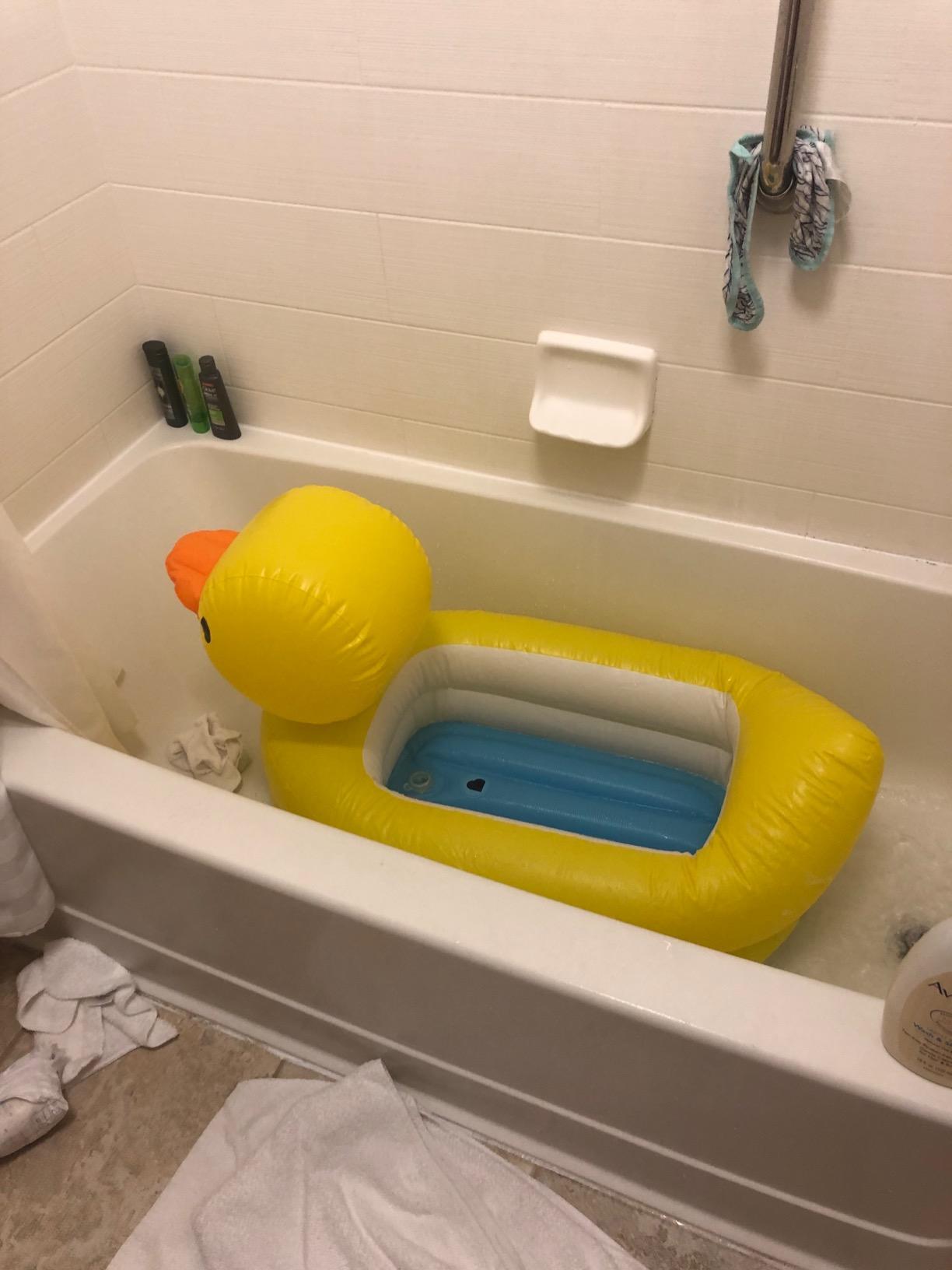 Munchkin Duck Inflatable Baby Bathtub, White Hot Heat Alert customer photo 2