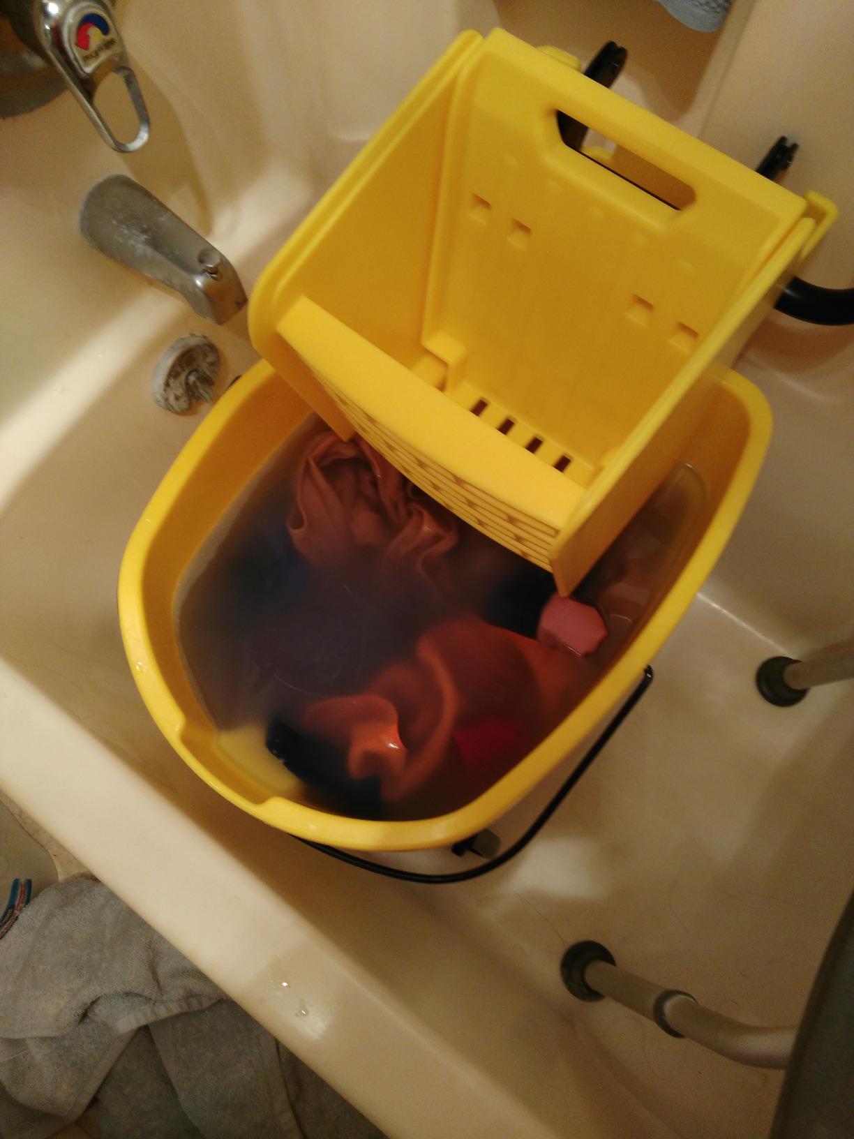 Rubbermaid Commercial Products WaveBrake 35 Qt. Side-Press Mop Bucket and Wringer Combo on Wheels Yellow for Professional/Industrial/Business Heavy-Duty Floor Cleaning/Mopping customer photo 1
