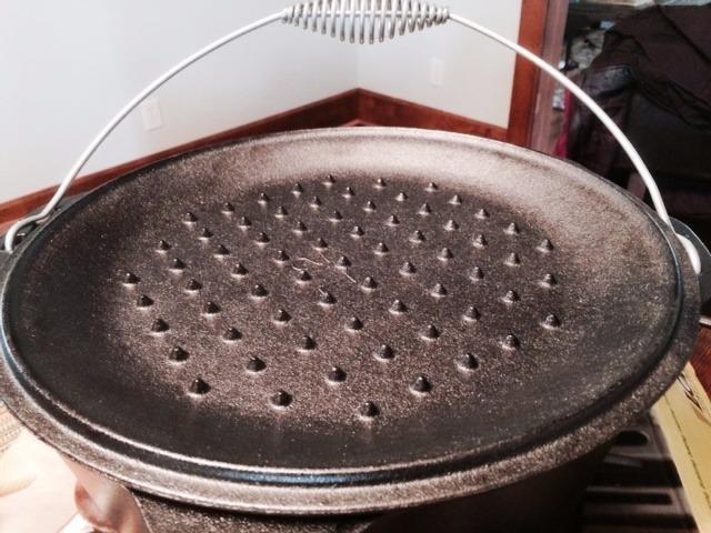 Lodge Pre-Seasoned Cast Iron Dutch Oven with Bail Handle, 5 Quart customer photo 1