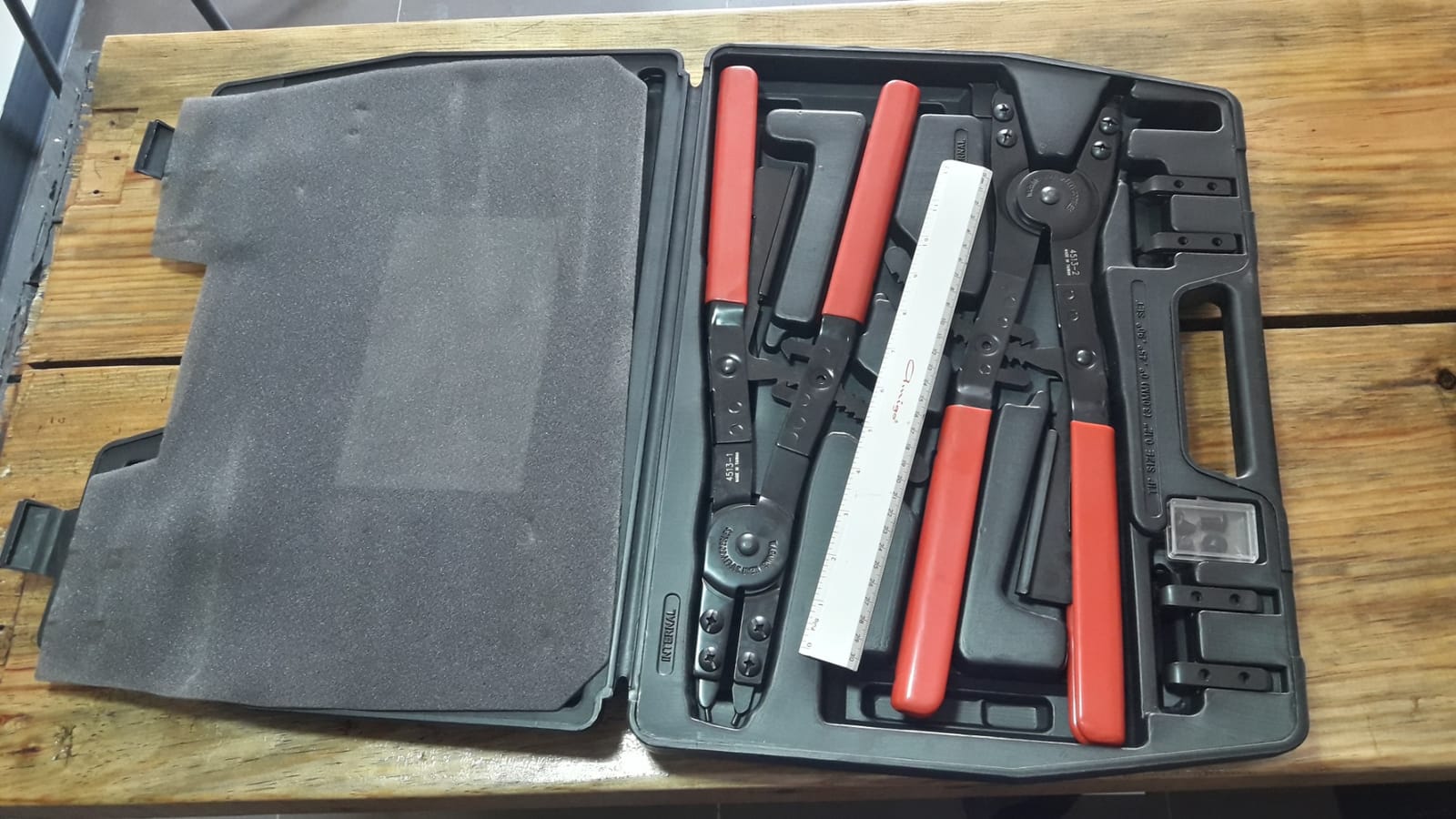 OTC 4513 Heavy-Duty 2-Piece Internal and External Snap-Ring Pliers Set - Includes Internal and External Pliers, Tips, and Blow Molded Case, Red customer photo 1
