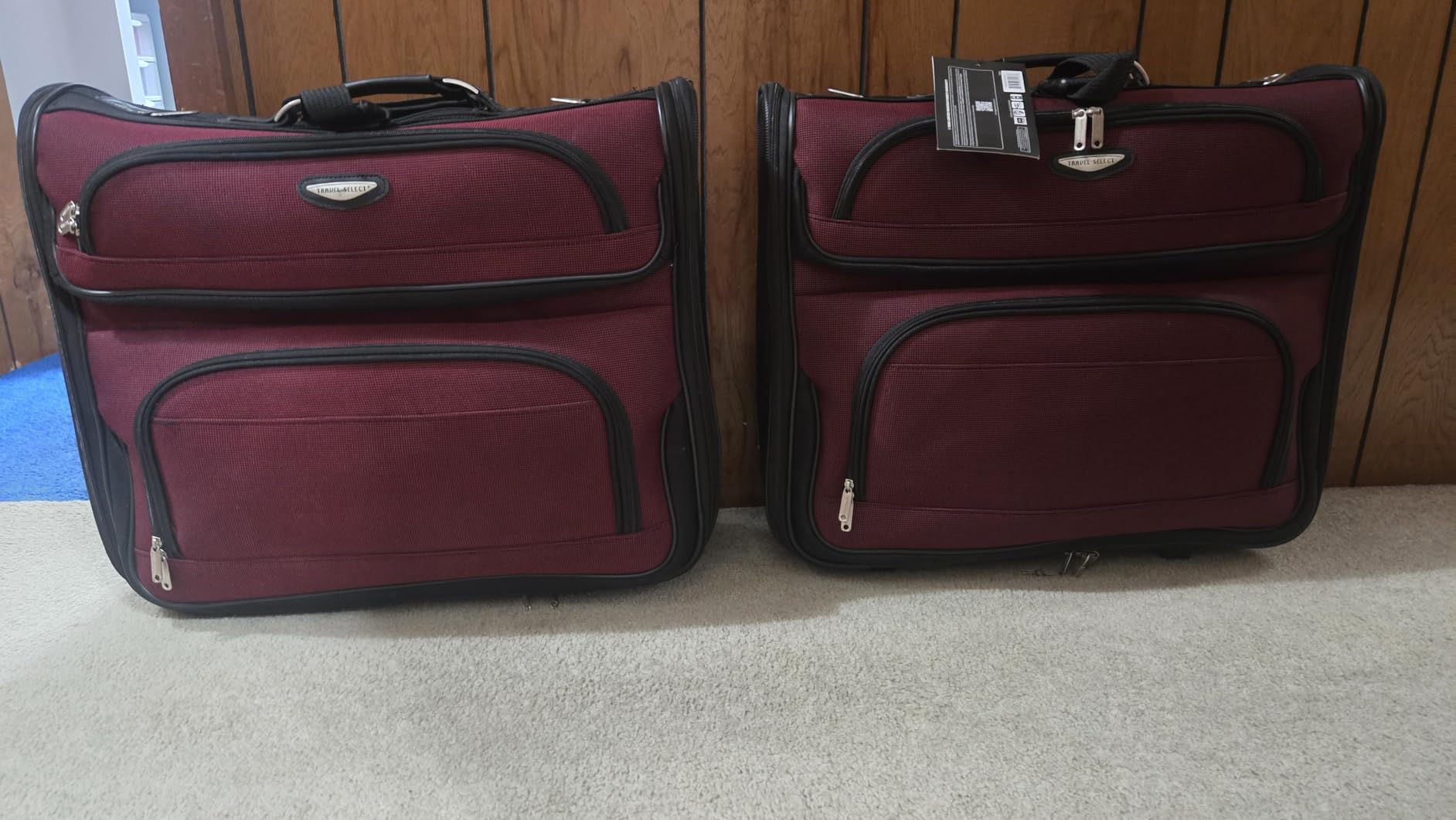 Travel Select Amsterdam Business Rolling Garment Bag, Softside Expandable Rolling 2-Wheeled Suit Carrier, Red, One Size customer photo 1