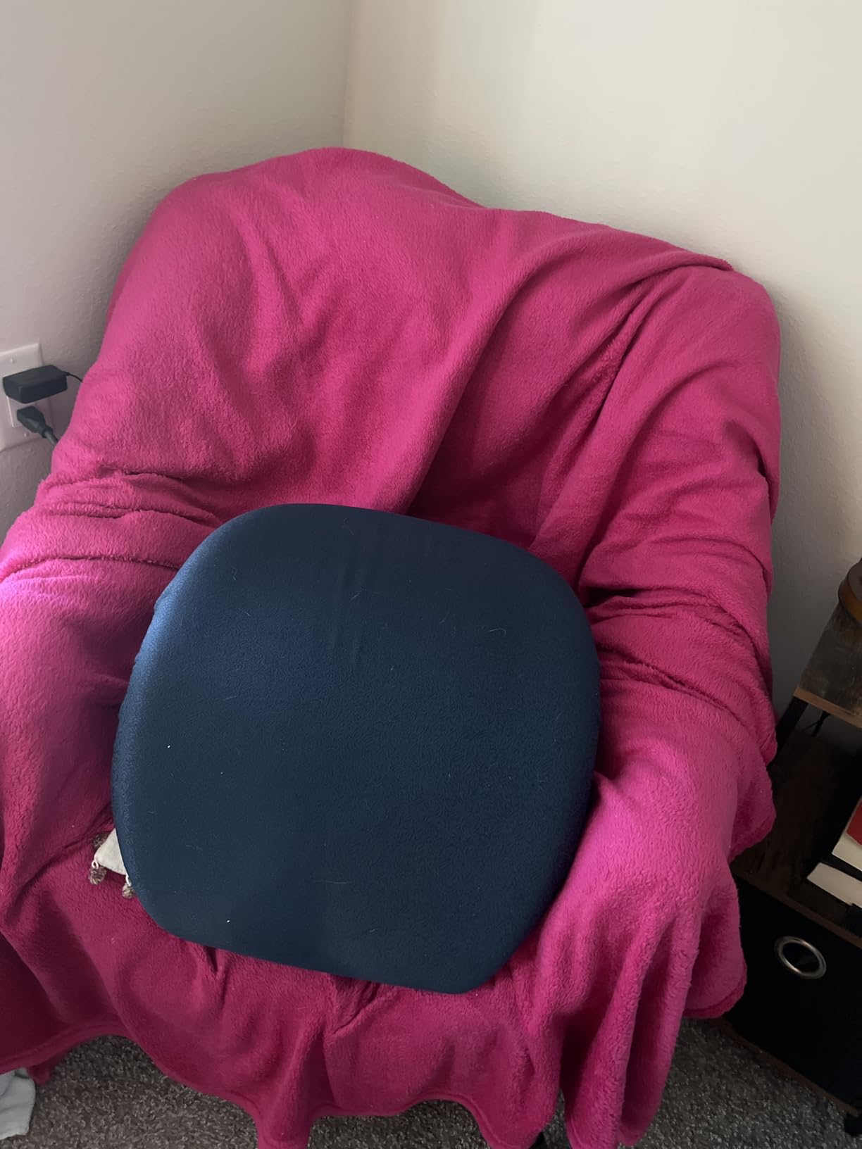 Carex Upeasy Seat Assist Plus - Portable Self-Powered Lifting Seat Cushion for Chairs, 70% Weight Support up to 340 lbs. - Lift Assist for Seniors and Mobility Support customer photo 2