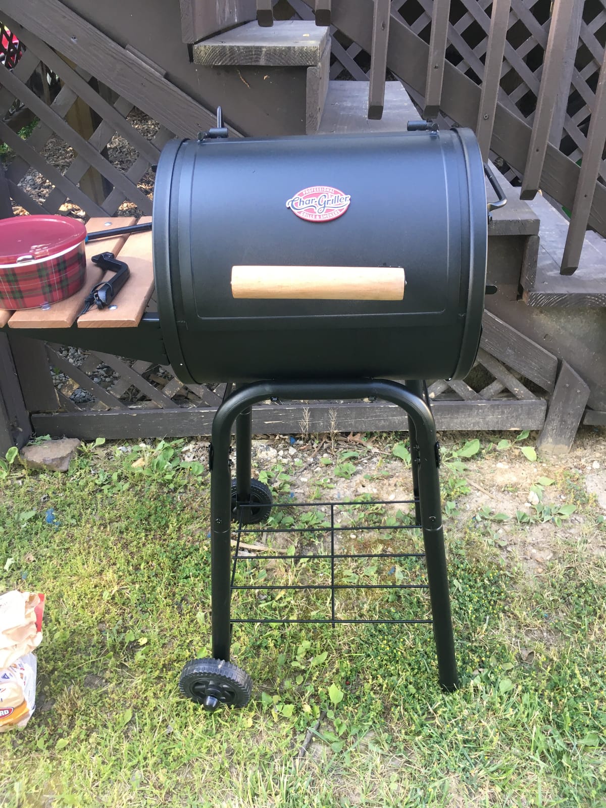 Char-Griller® Patio Pro Charcoal Grill and Smoker with Cast Iron Grates, Premium Wood Shelf and Damper Control, 250 Cooking Square Inches in Black, Model E1515 customer photo 2