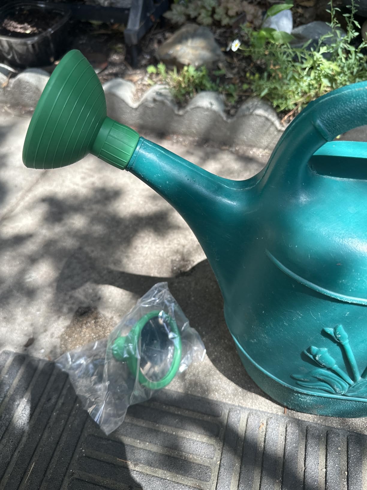 Union Products Watering Can, 2 Gallon Plastic Gardening Water Jug with 2 Handles for Garden, Indoor Plants, and Outdoor Flower Pots, Green customer photo 1