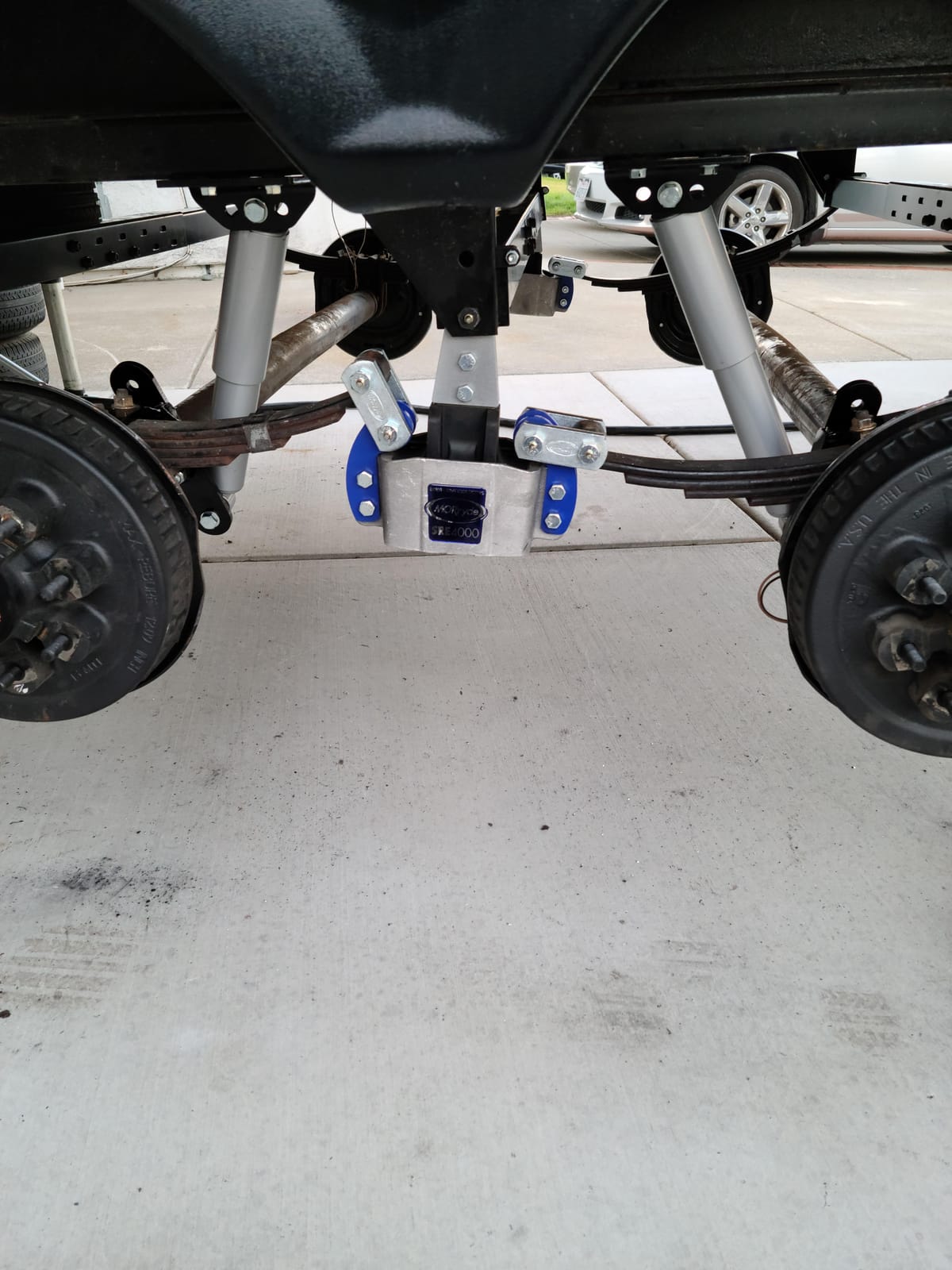 Roadmaster 2460 Comfort Ride Shock Absorber System Compatible with Trailers with 3