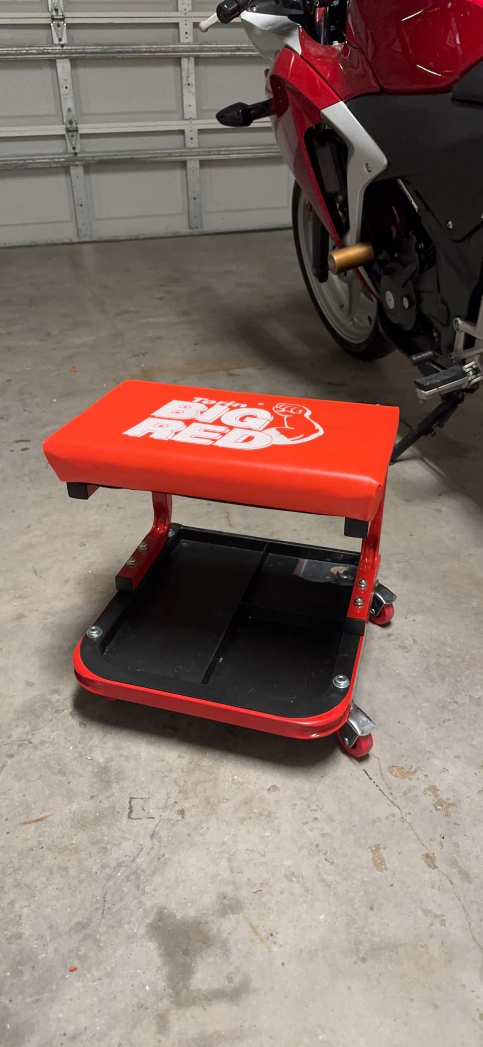 Torin TR6300 Red Rolling Creeper Garage/Shop Seat: Padded Mechanic Stool with Tool Tray Large customer photo 1