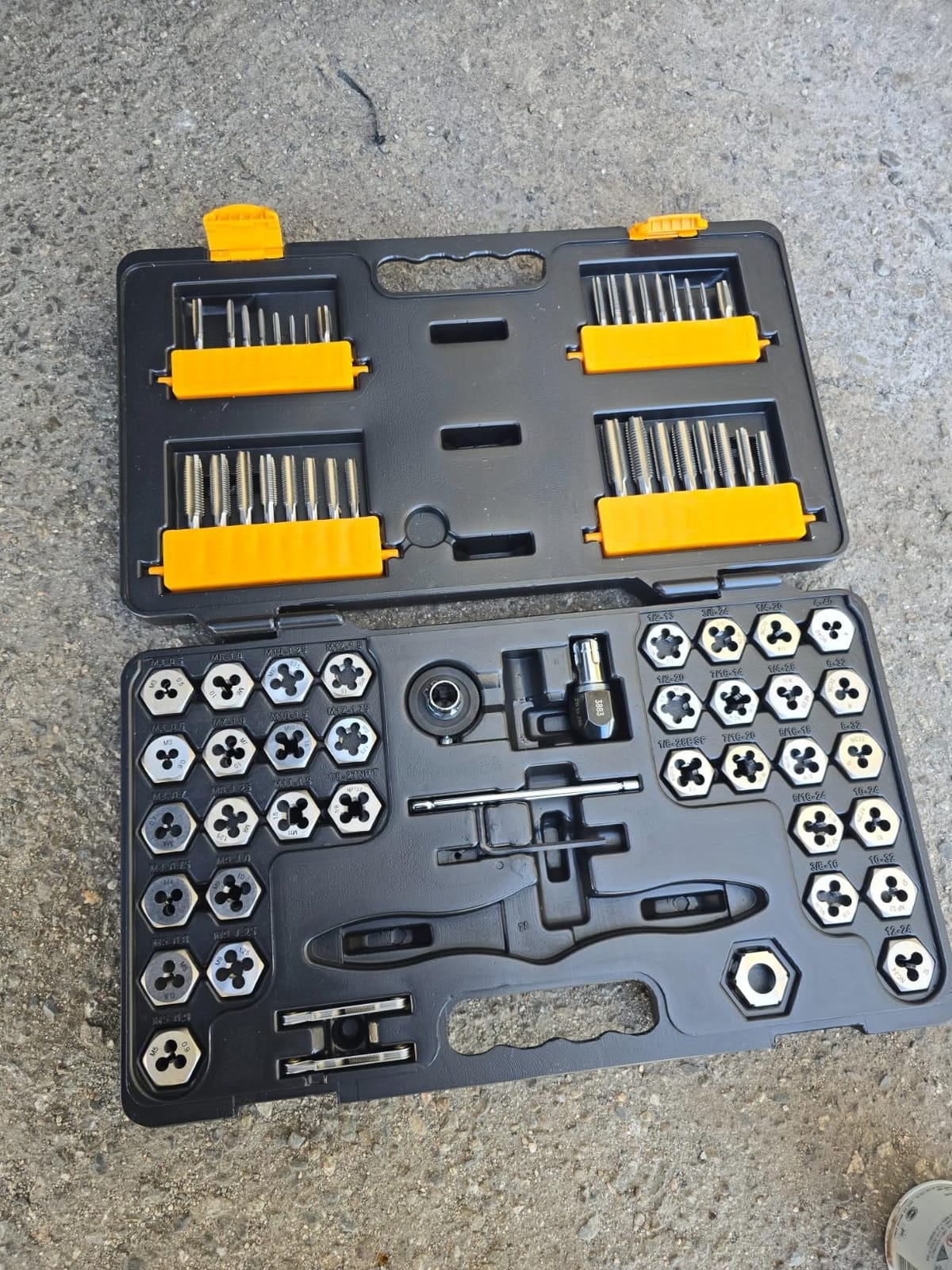 GEARWRENCH 77 Piece SAE/Metric Ratcheting Tap and Die Set -3887 customer photo 2