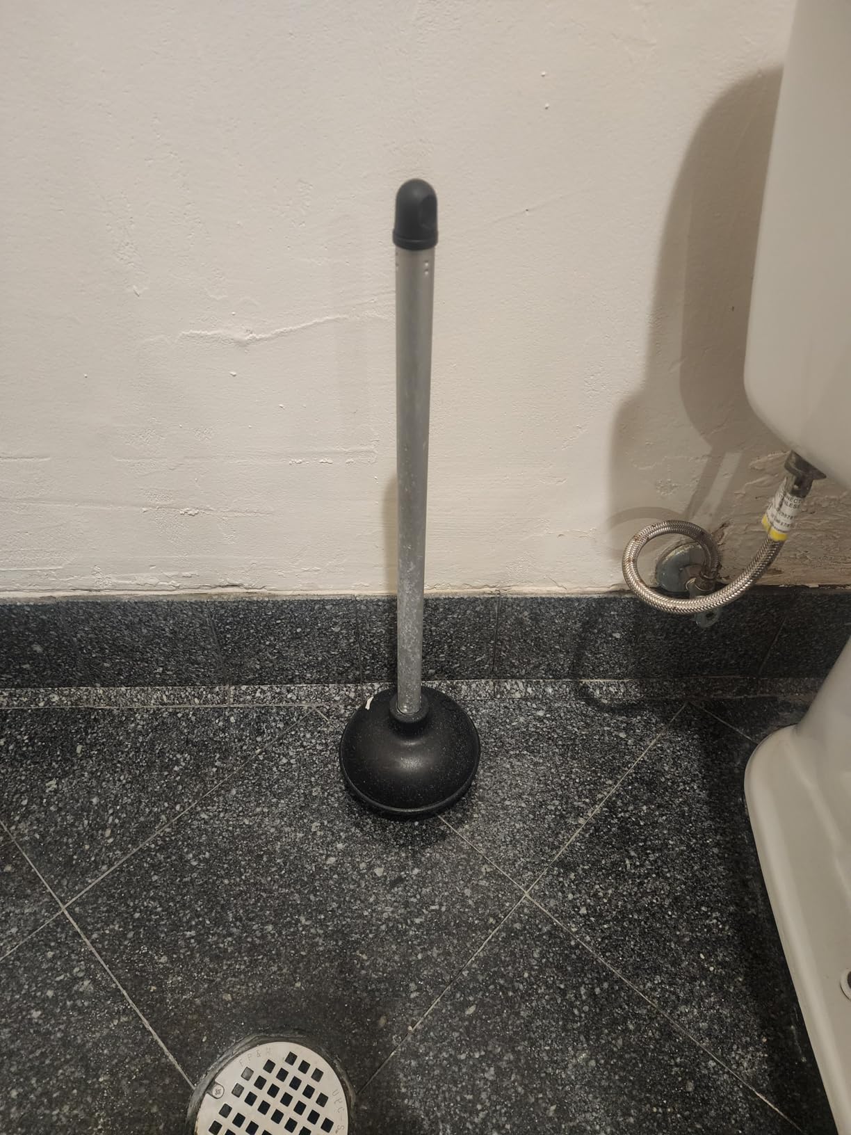 NEIKO 60166A Toilet Plunger with Patented All-Angle Design, Heavy-Duty Toilet Bowl Plunger with Aluminum Handle, Bathroom Necessity, Black, 1-Pack customer photo 1
