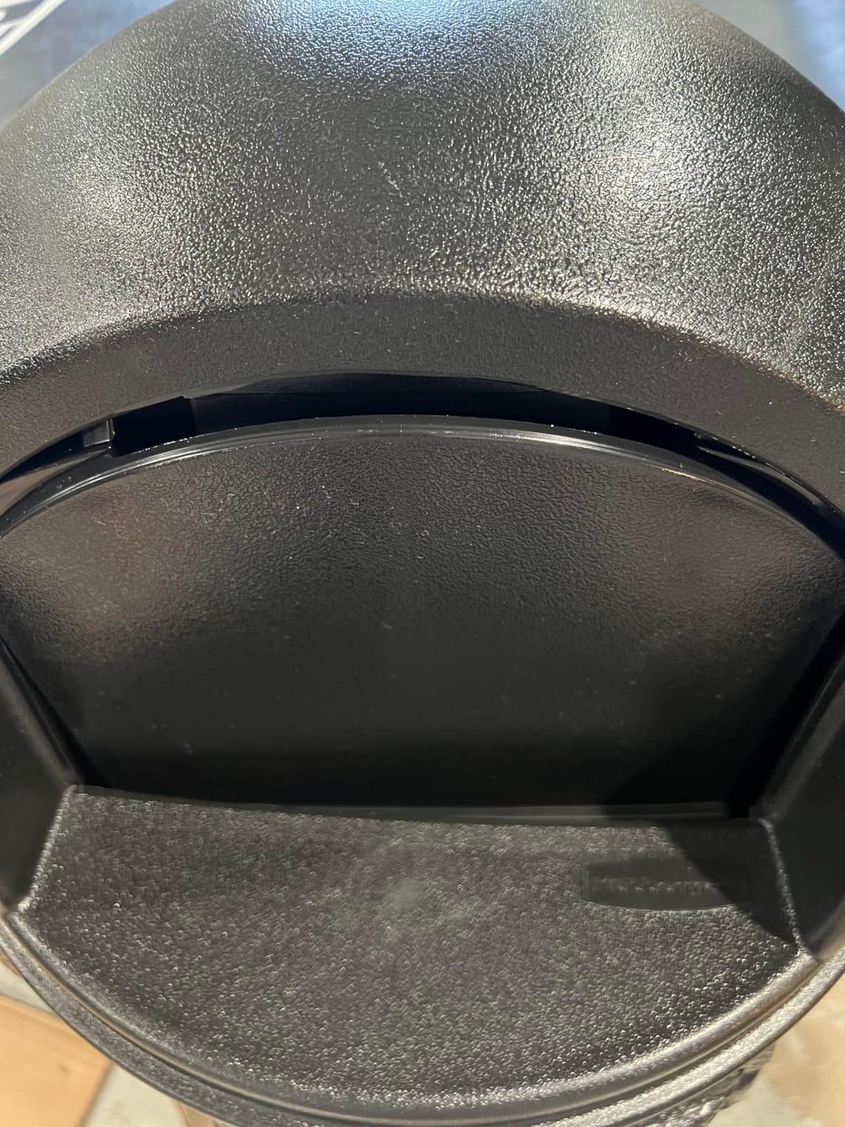 Rubbermaid Commercial Products Marshal Domed Round Trash Can 25-Gallon Black Indoor/Outdoor Garbage Container for Parks/College Campus/Outdoor Shopping Mall/Restroom/Restaurant/School customer photo 1