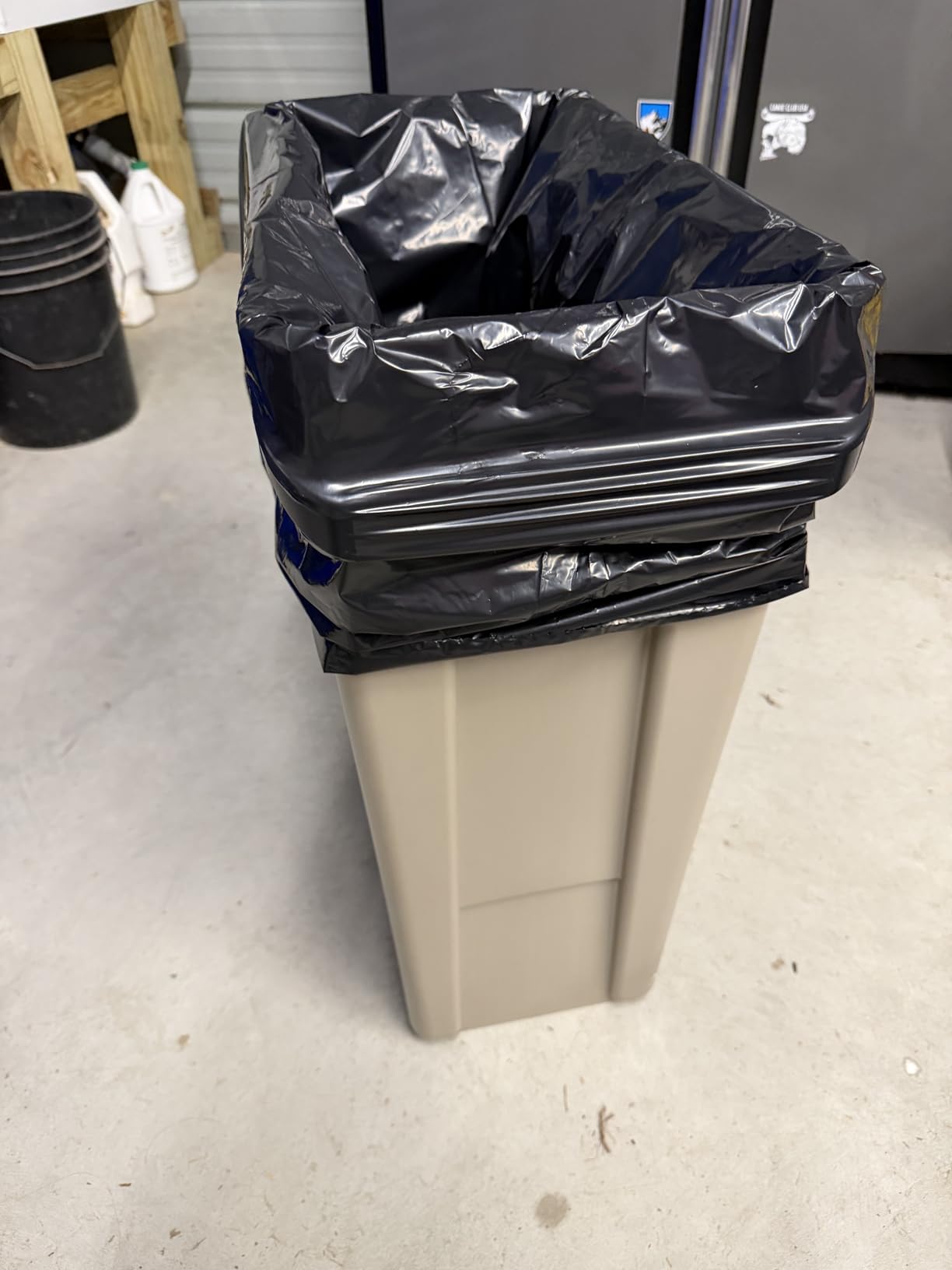 Rubbermaid Commercial Products Slim Jim Plastic Rectangular Trash/Garbage Can With Venting Channels, 23 Gal, Black, for Kitchen/Office/Workspace customer photo 1