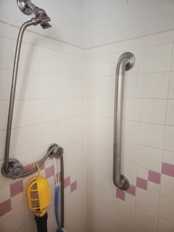 Moen Home Care Bathroom Safety 36 Inch Stainless Steel Handicap Grab Bar for Bathtub and Shower, Peened Texture for Grip, Elderly Assistance Product with Concealed Screws, R8936P customer photo 2
