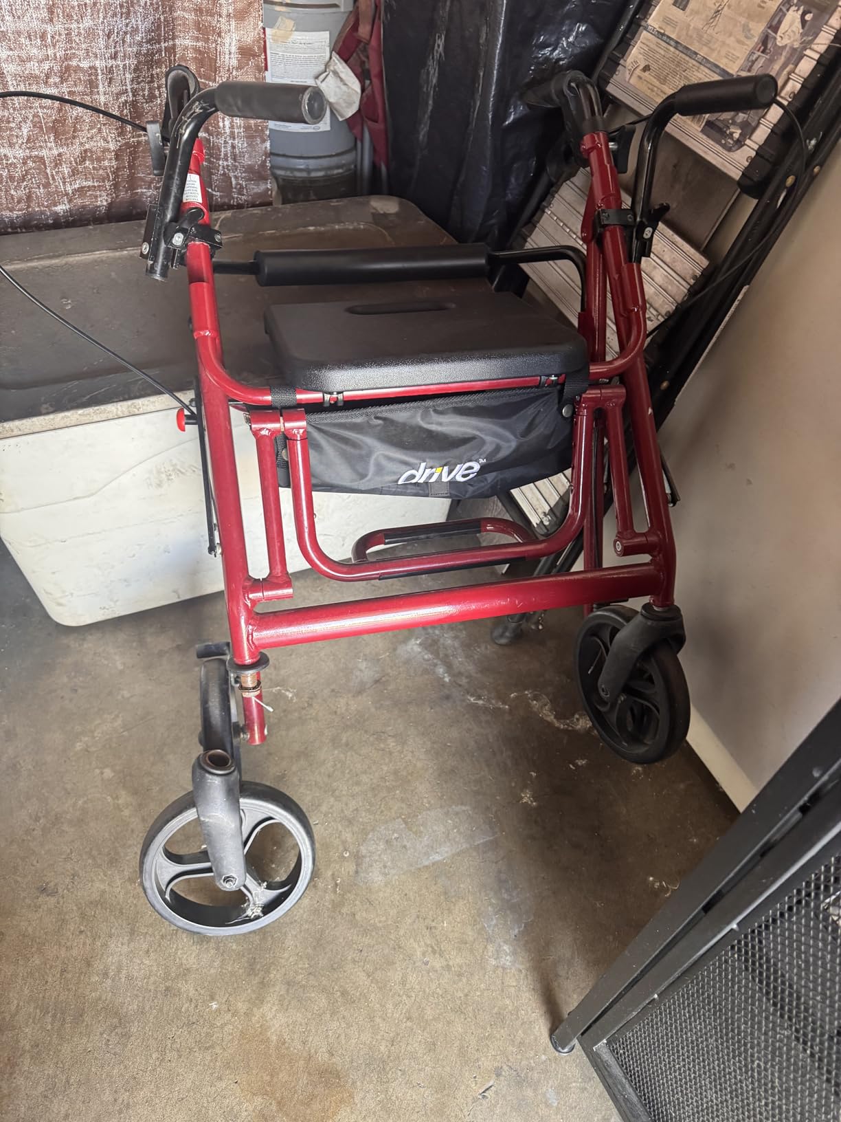 Drive Medical Duet Folding Transport Wheelchair and Rollator, Black customer photo 2