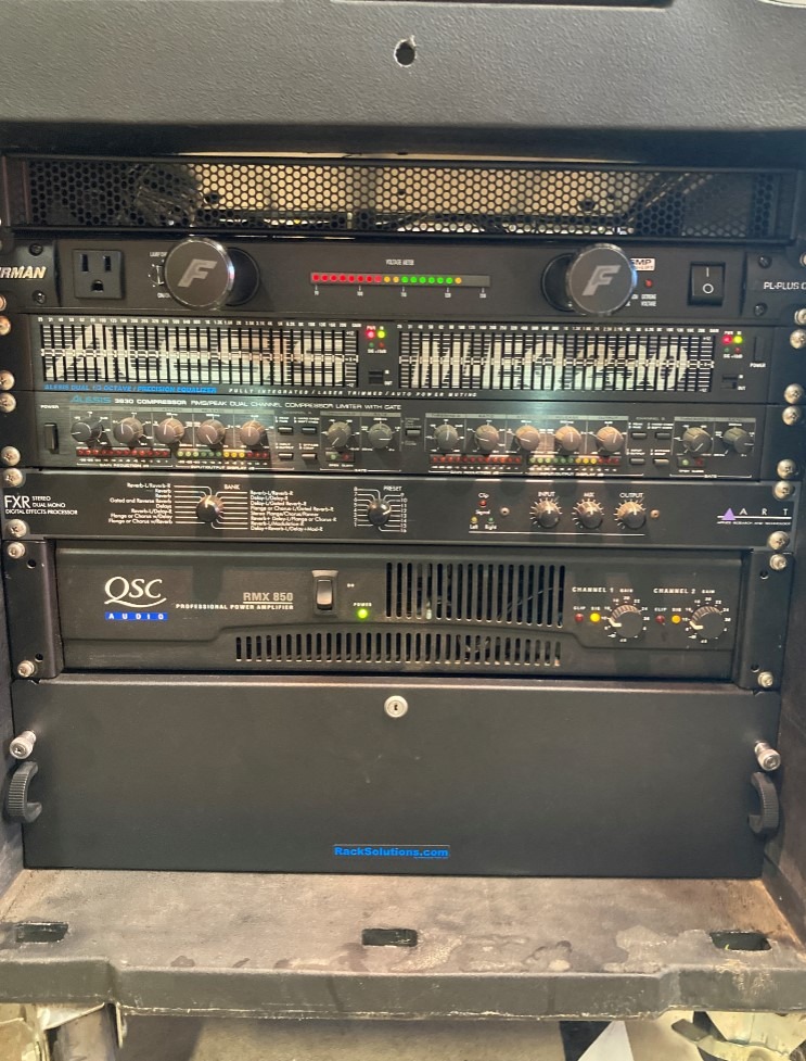 Furman PL-PLUS C 15 Amp Power Conditioner customer photo 2