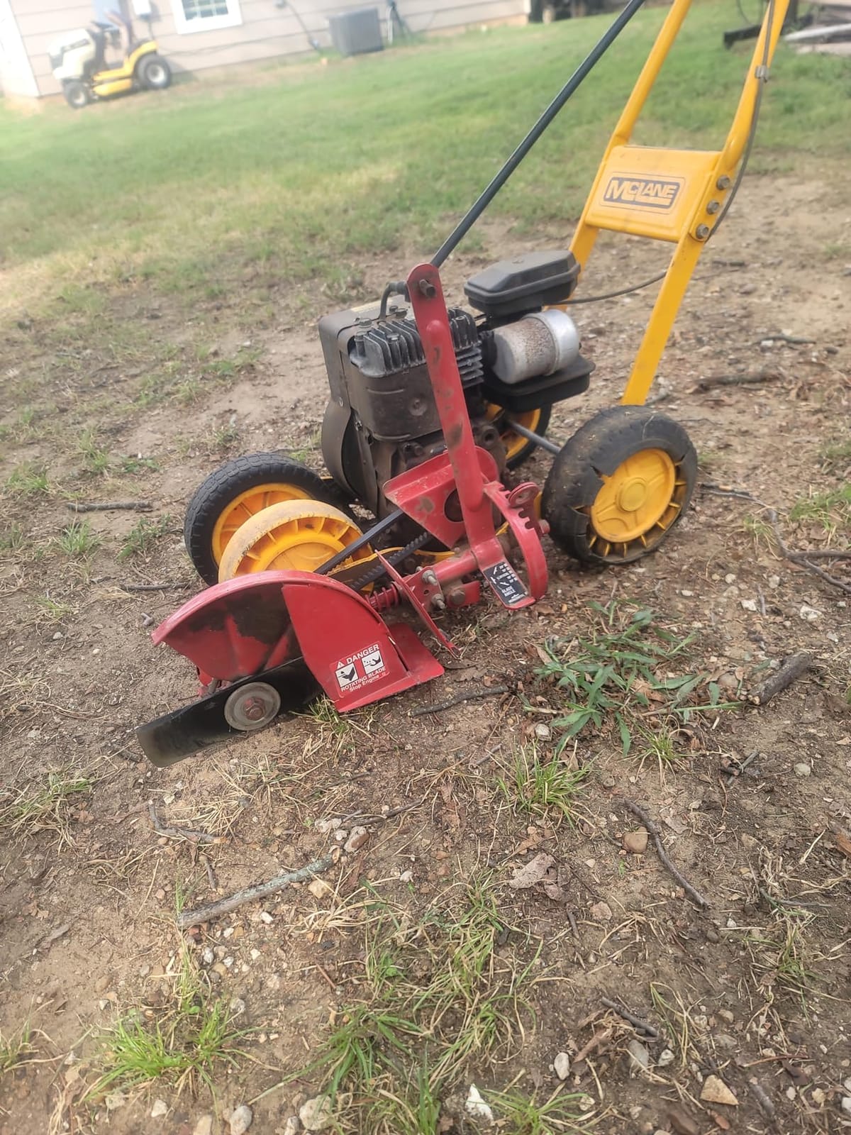 McLane 9 Inch Gas Powered Walk Behind Lawn Edger with 4 Rubber Wheels, 5.50 Gross Torque Engine and Spring Steel Blade, Powder Coat Finish, Red/Yellow customer photo 1