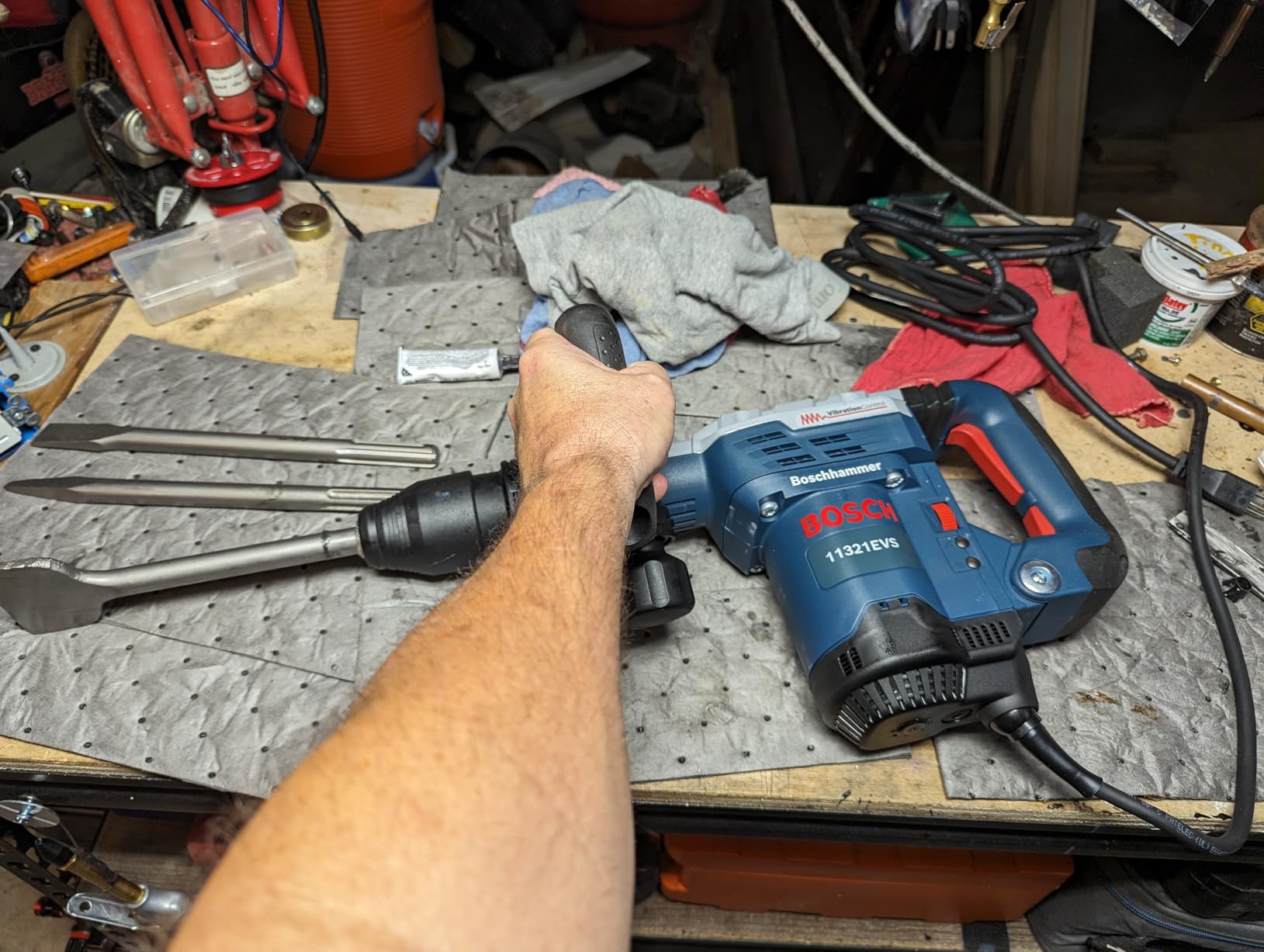 BOSCH 13.0 Amp 11321EVS SDS-max Demolition Hammer for Concrete customer photo 1