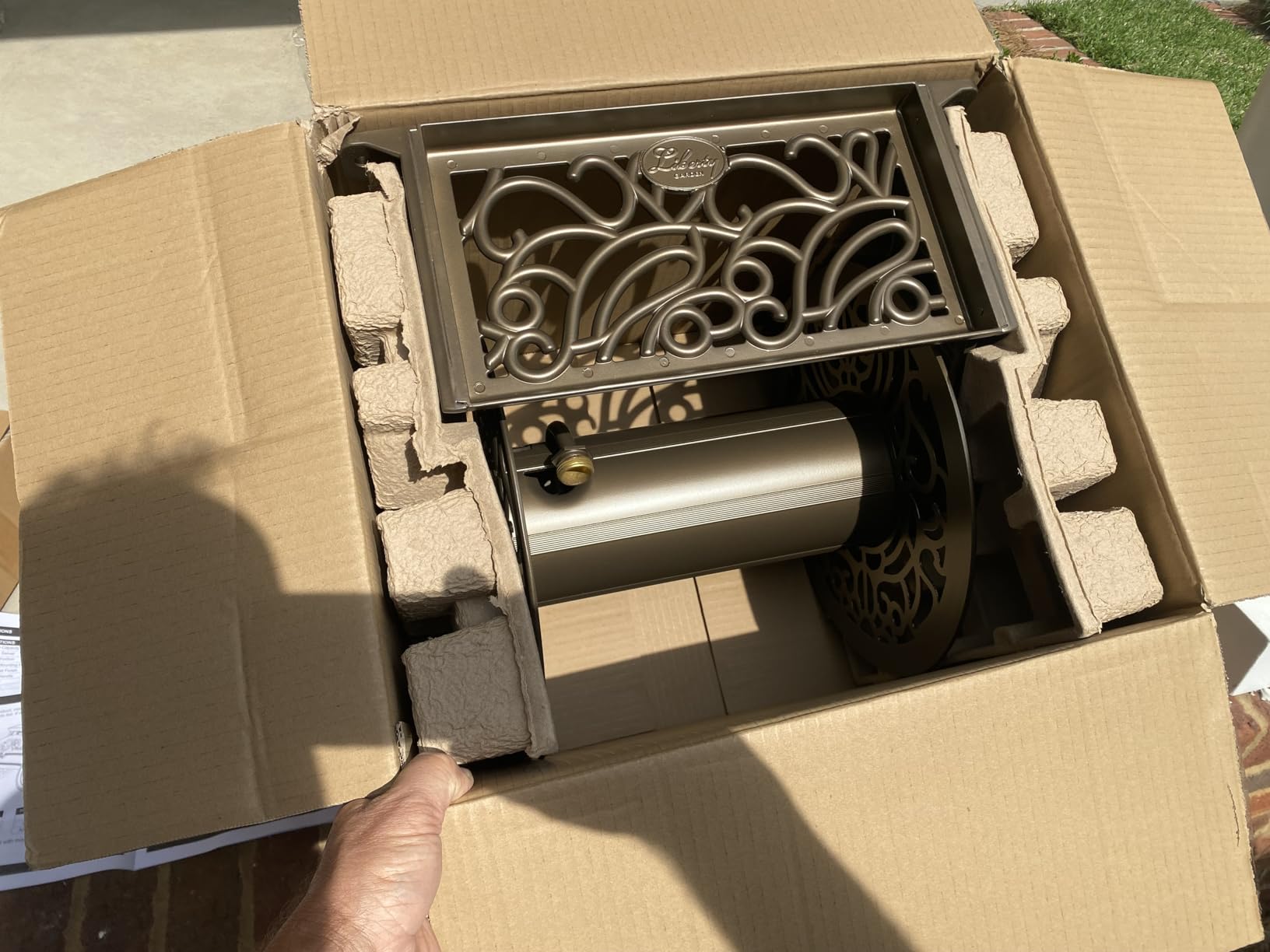 Liberty GARDEN 704 Decorative Cast Aluminum Wall Mount Garden Hose Reel, Holds 125-Feet of 5/8-Inch Hose - Bronze customer photo 2