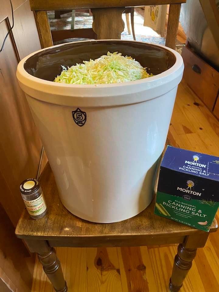 Gardener's Supply Company 8587577 5-Gallon Stoneware Pickling Crock customer photo 1
