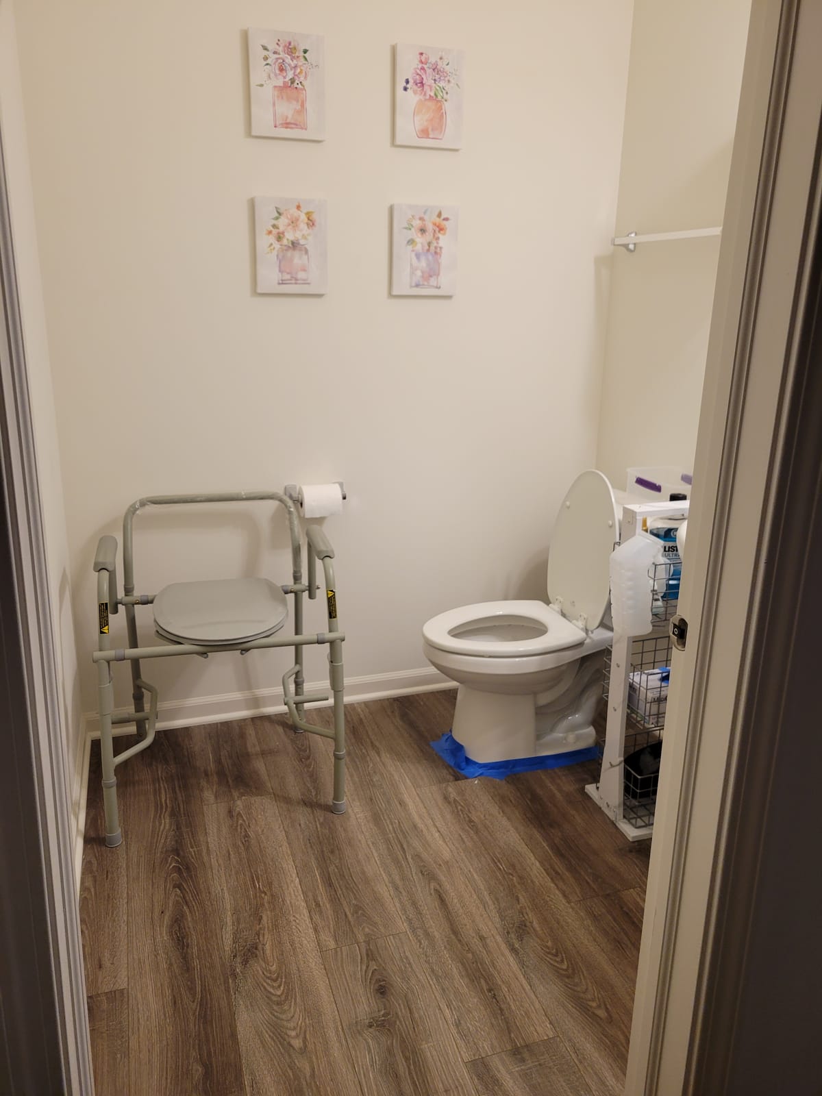 Drive Medical K. D. Deluxe Steel Drop-Arm Commode (Tool Free) customer photo 1