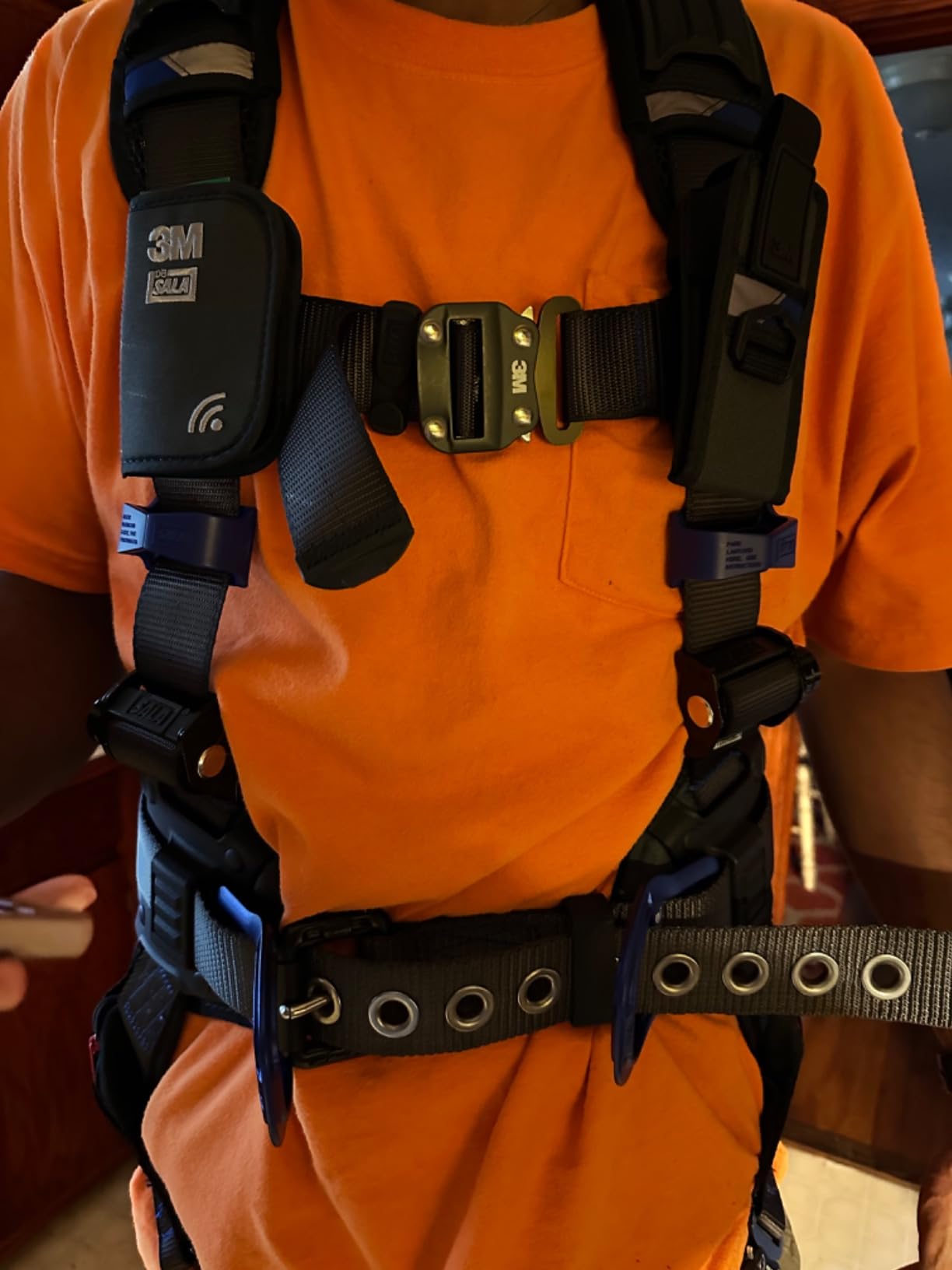 3M Comfort Construction Positioning Safety Harness customer photo 2