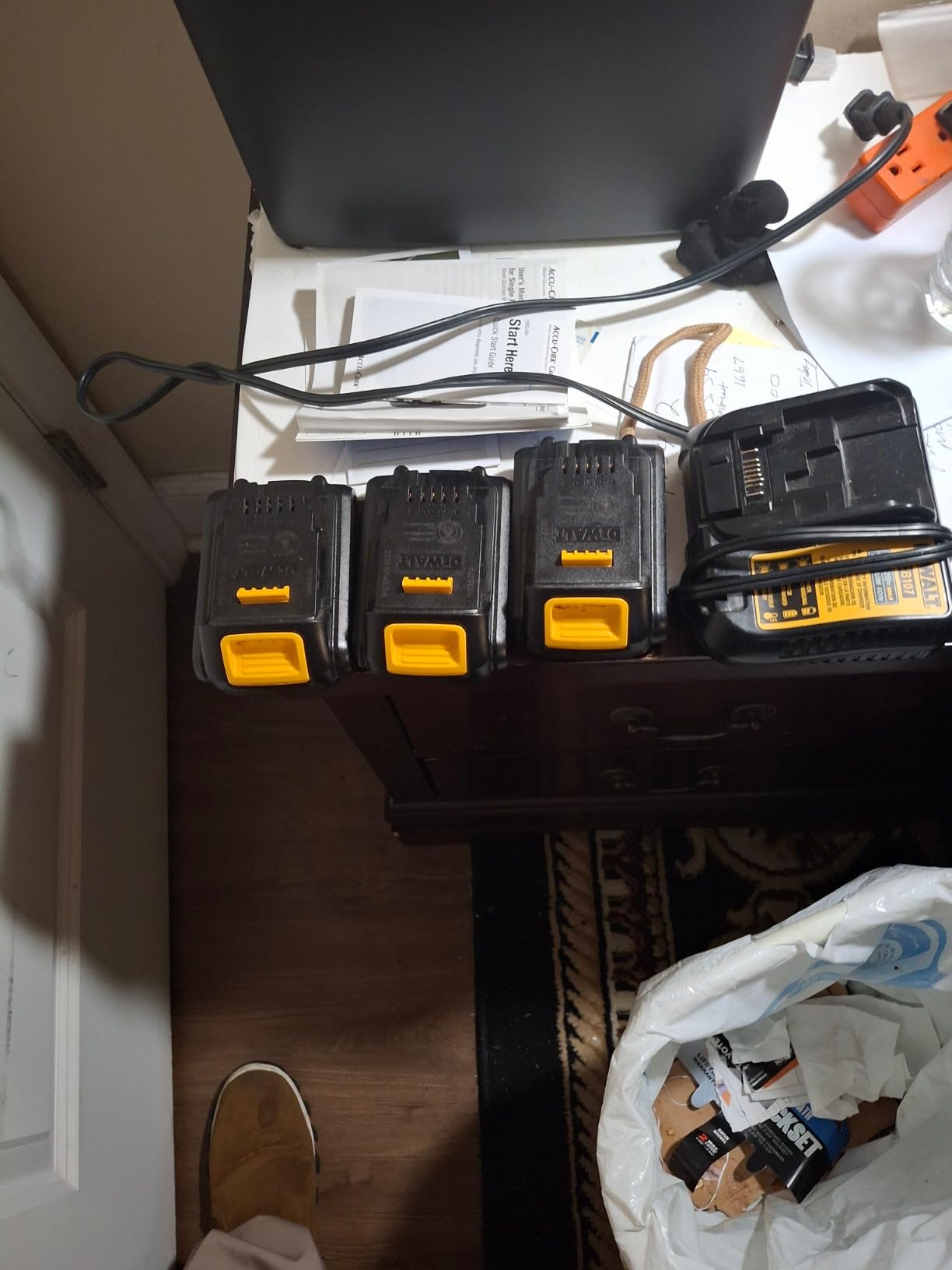 DEWALT 20V MAX Battery, Compact 1.5Ah (DCB201) customer photo 1
