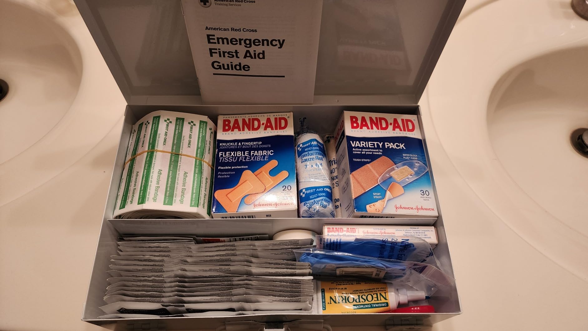 First Aid Only 9302-25M 25-Person Contractor's First Aid Kit for Home Renovation, Job Sites, and Construction Vehicles, 178 Pieces, White customer photo 2