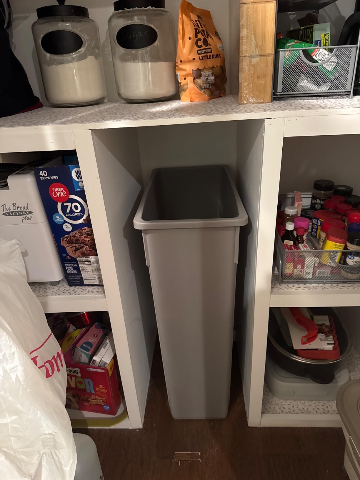Winco Slender Trash Can, 23-Gallon, Black customer photo 2