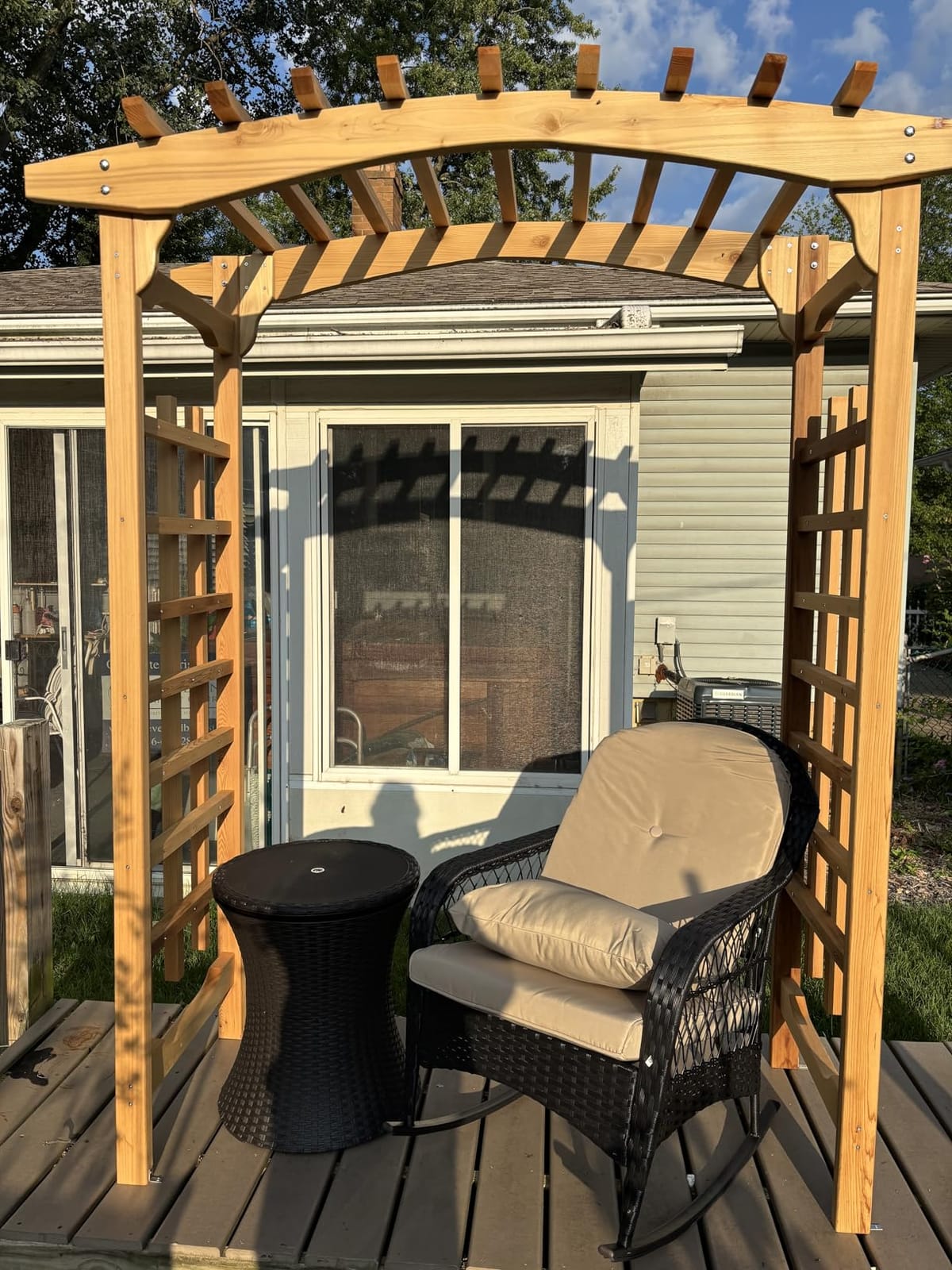 Keter Pacific Cool Bar Outdoor Patio Furniture and Hot Tub Side Table with 7.5 Gallon Beer and Wine Cooler, Espresso Brown customer photo 2