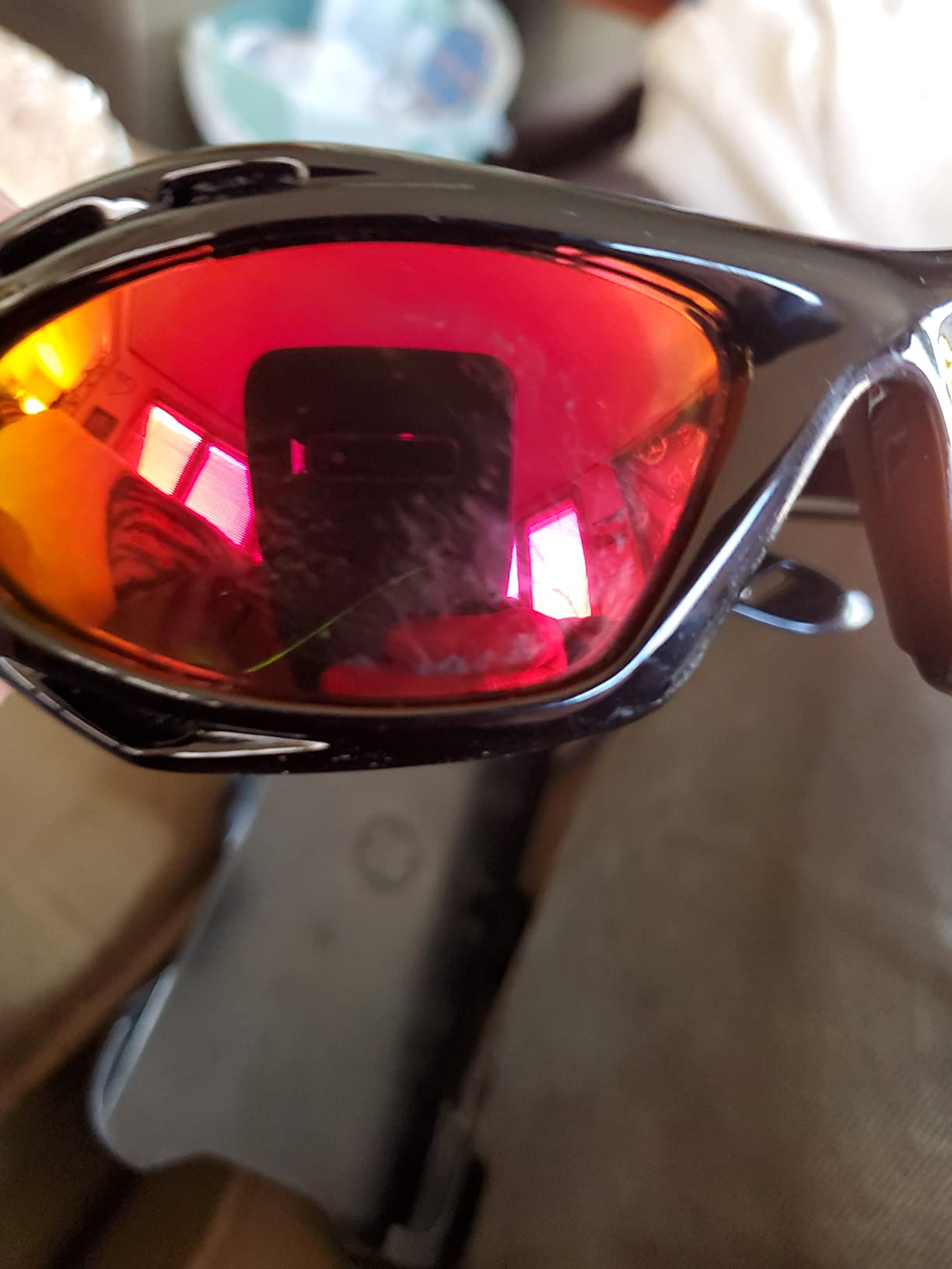 Hobart 770726 Shade 5, Mirrored Lens Safety Glasses, Black customer photo 2