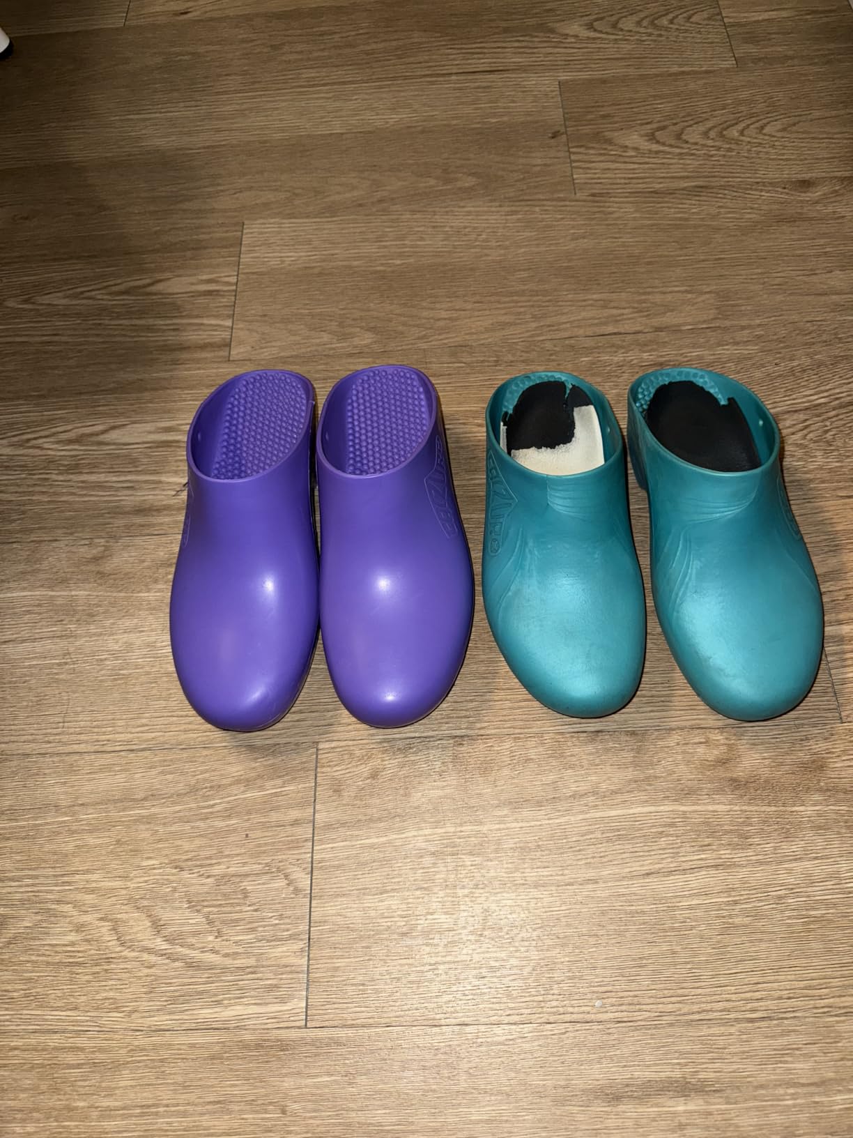 Classic Work Clogs Without Holes - Unisex Nursing Clogs - Non Slip Autoclavable Rubber Kitchen Shoes customer photo 2