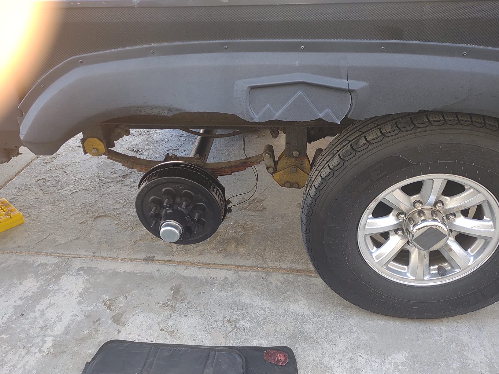 EEZTire-TPMS Pro (518C) Tire Pressure and Temperature Monitoring System with 3.5