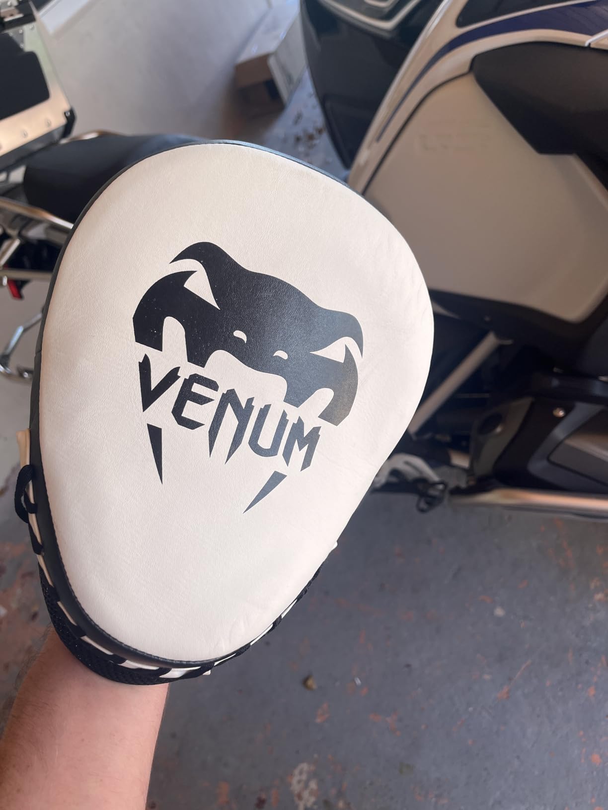Venum Cellular 2.0 Punch Mitts customer photo 1