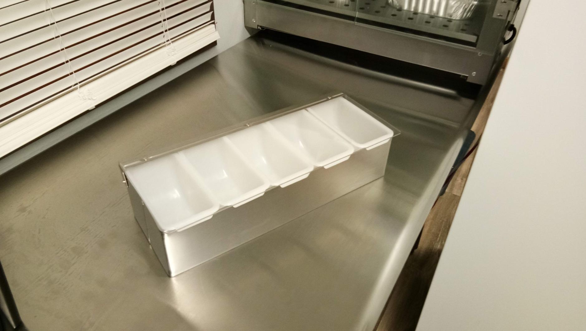 New Star Foodservice 48032 Stainless Steel Condiment Dispenser with 5 Compartments (No Ice Tray) customer photo 2
