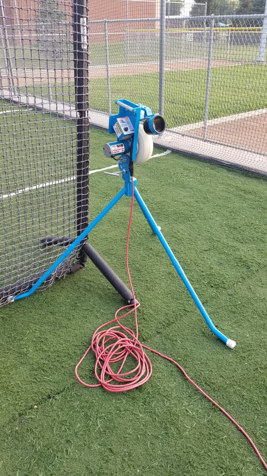 JUGS PS50 Baseball and Softball Pitching Machine — The Introductory-Level Pitching Machine That Throws up to 50 mph. Throws Both Baseballs and softballs. customer photo 1