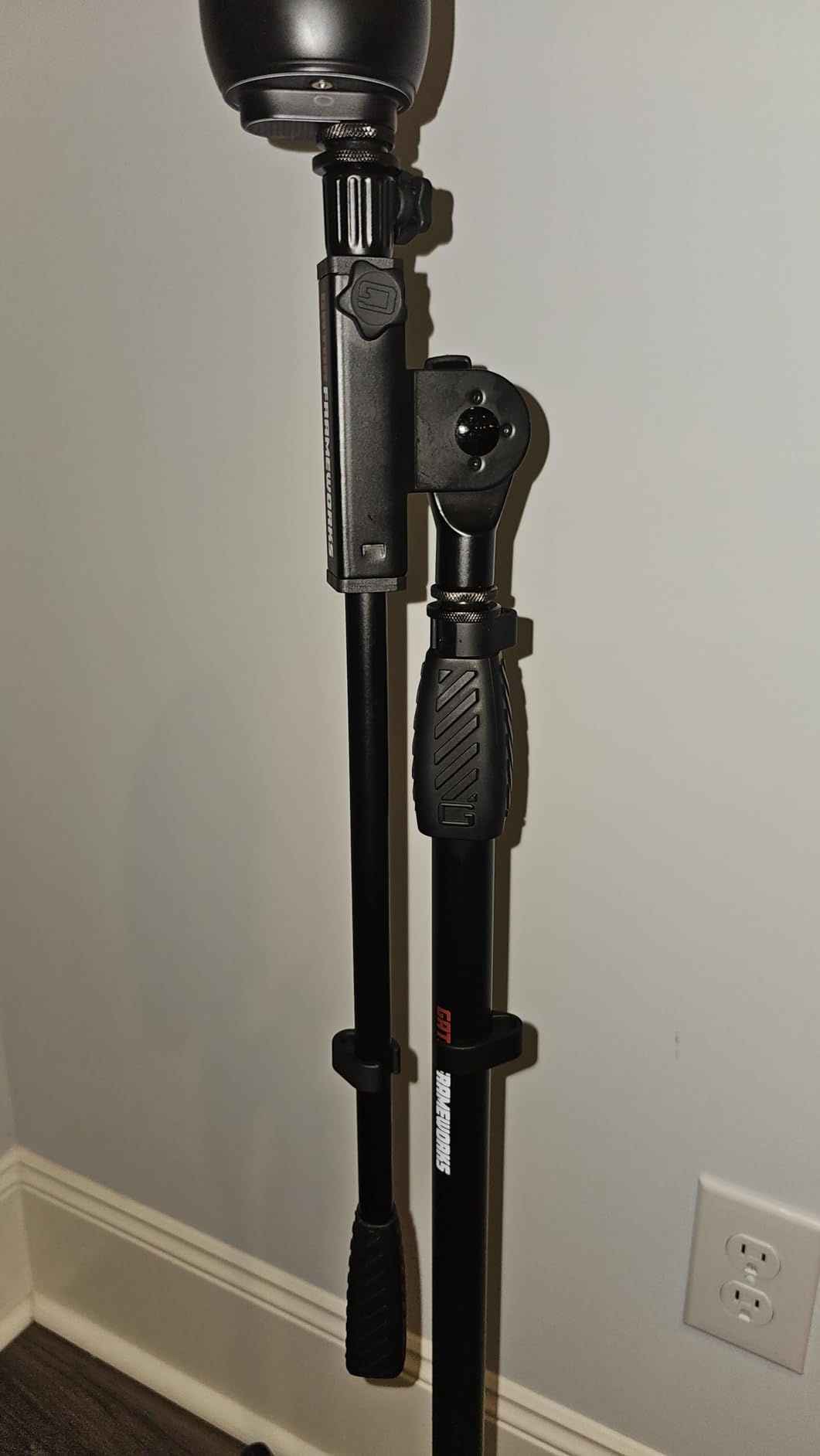 Gator Frameworks Tripod Mic Stand with Boom Arm & Soft Grip Twist Clutch Height Adjustment, Includes 3/8
