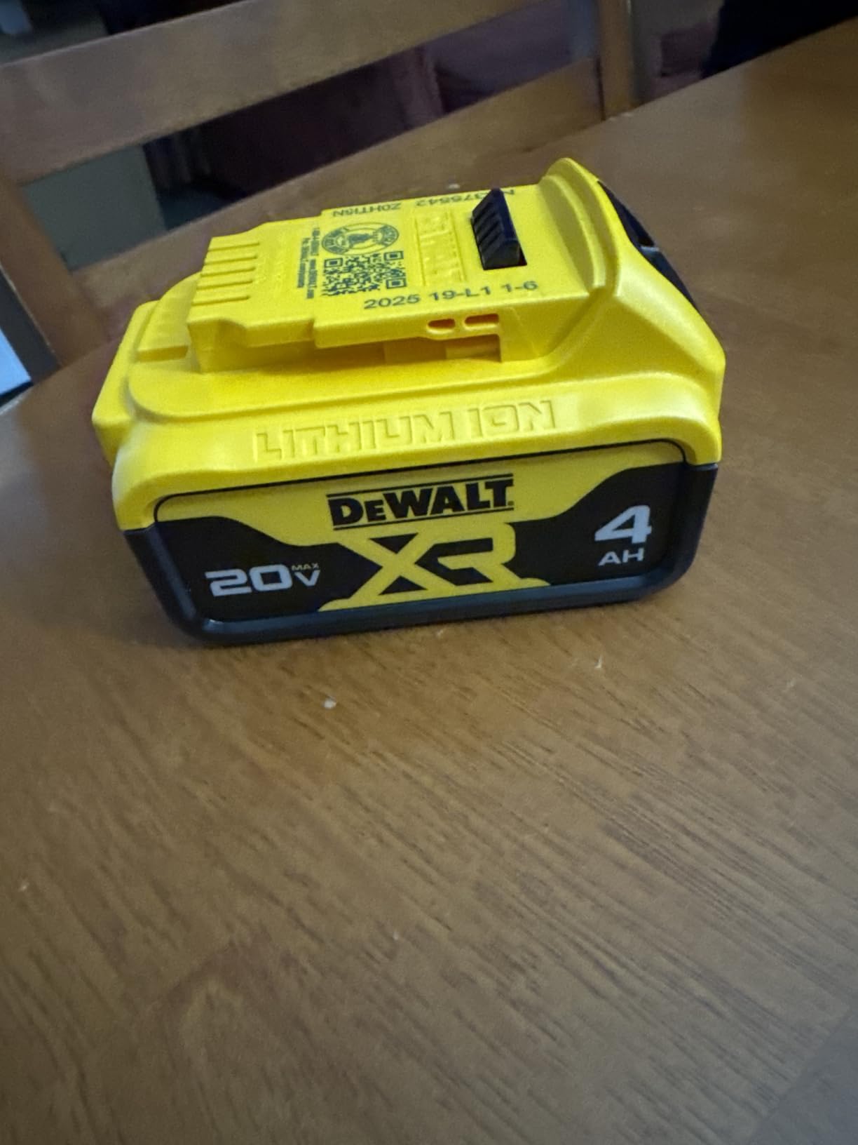DEWALT 20V MAX Lithium Ion Battery (DCB204) customer photo 1