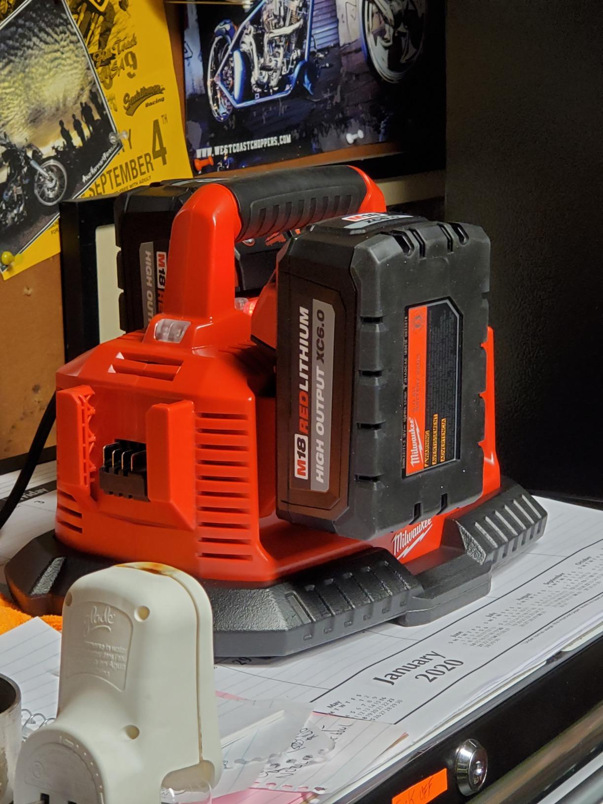 Milwaukee 48-59-1806 M18 Six Pack Sequential Charger customer photo 1
