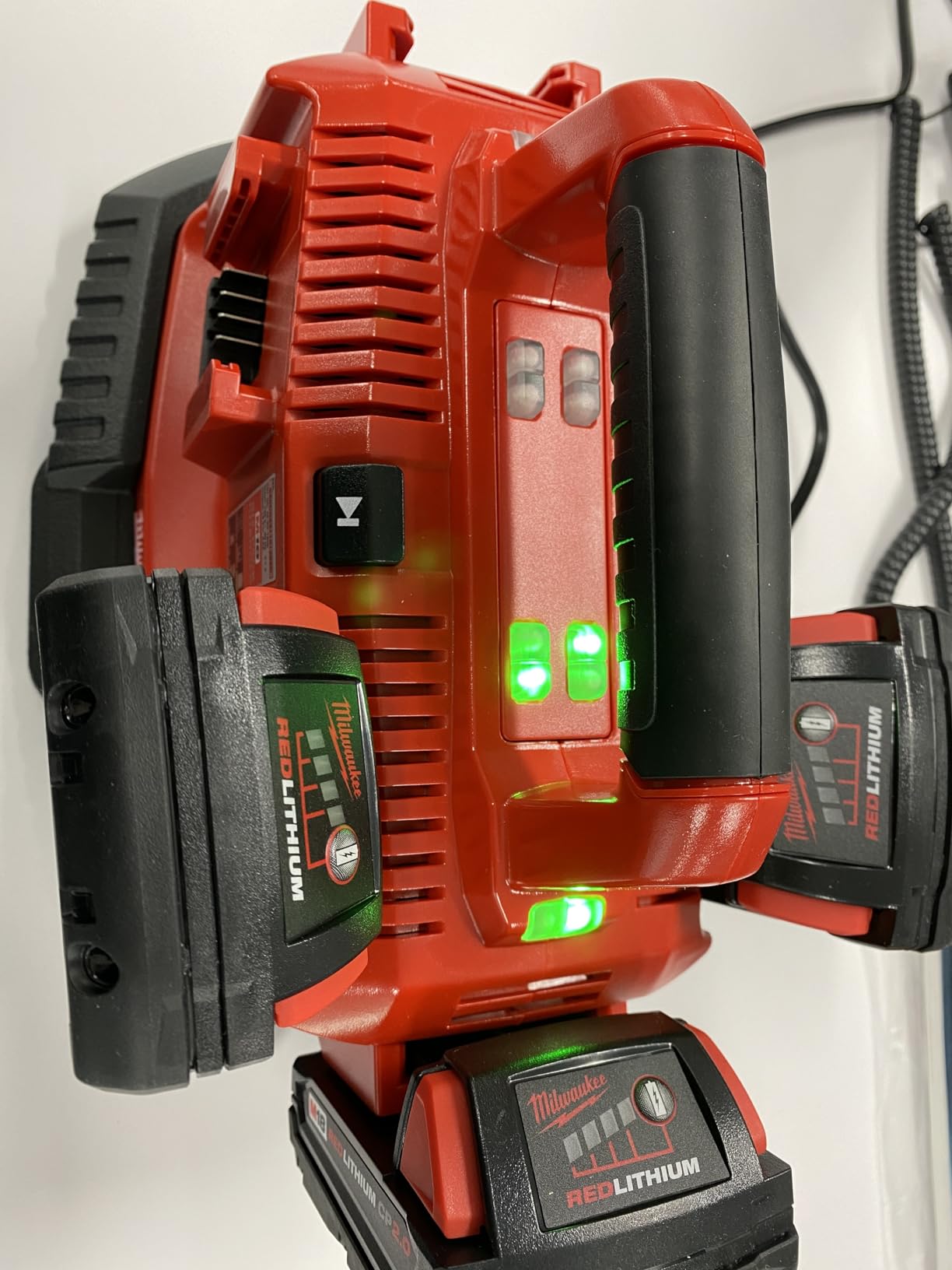 Milwaukee 48-59-1806 M18 Six Pack Sequential Charger customer photo 2