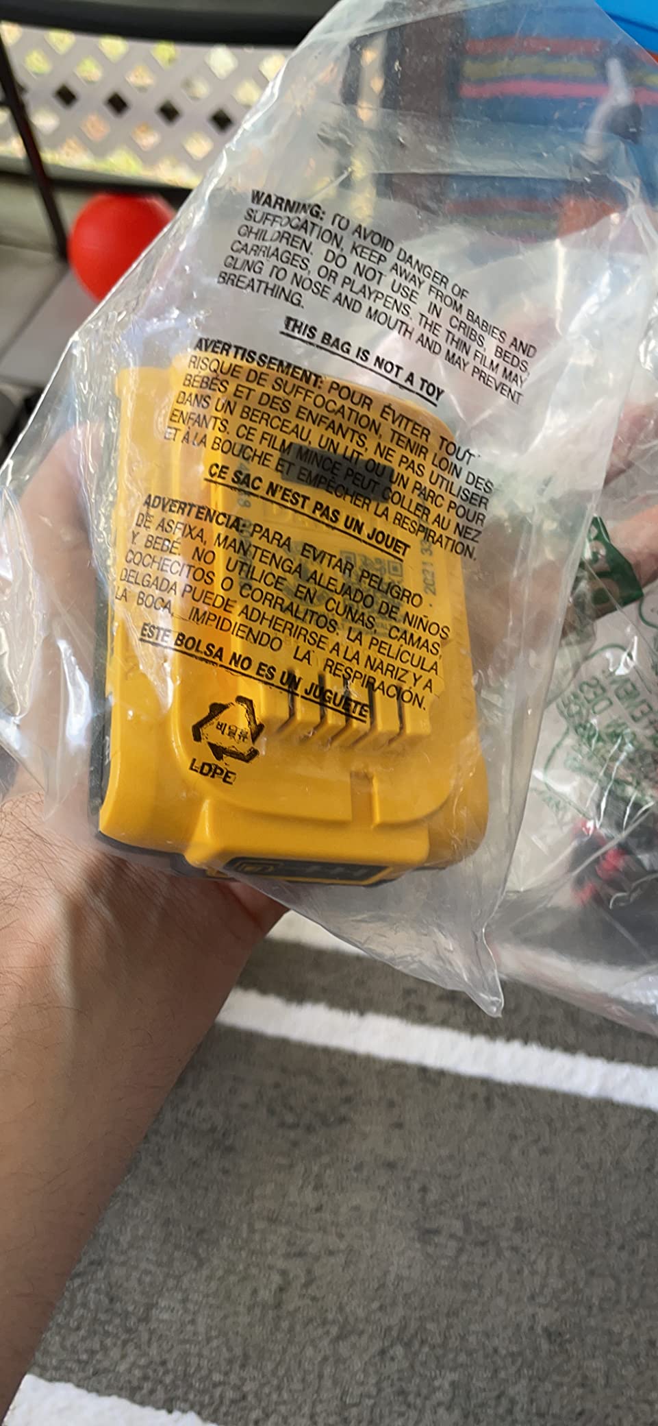 DEWALT 20V MAX Battery, Compact 2.0Ah (DCB203) customer photo 1