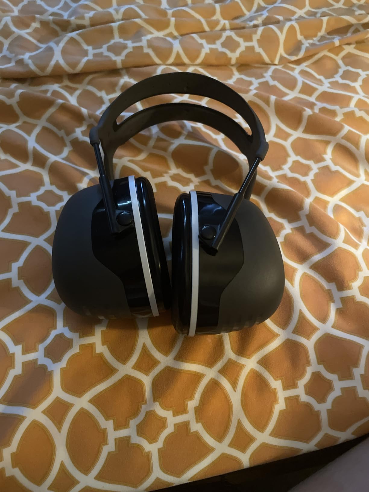 3M PELTOR Ear Muff Hearing Protection, X5 Series, Noise Protection NRR 21 dB, Construction, Manufacturing, Automotive customer photo 1