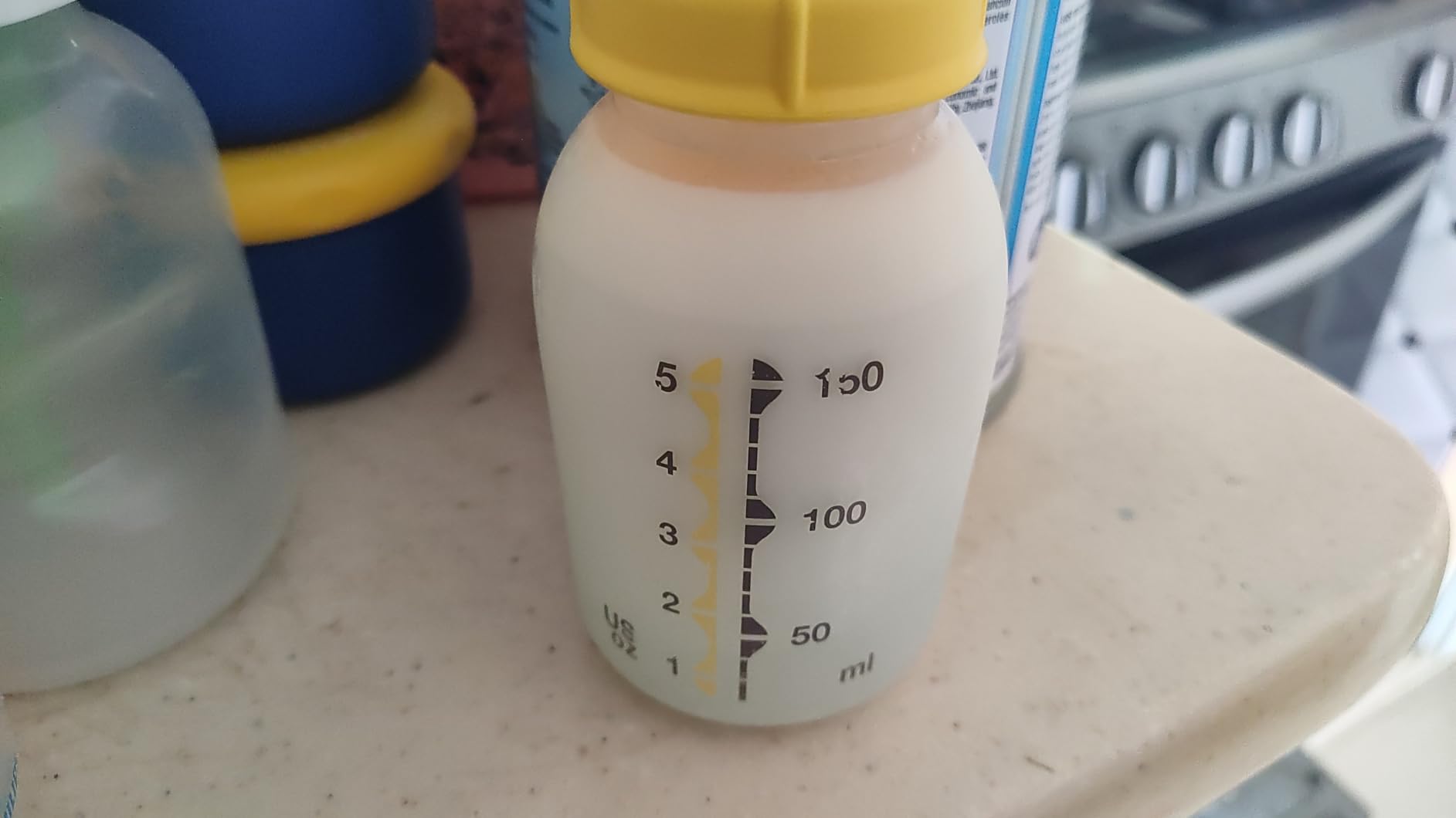 Medela 5oz Breast Milk Collection & Storage Bottles | 6 Ct customer photo 2