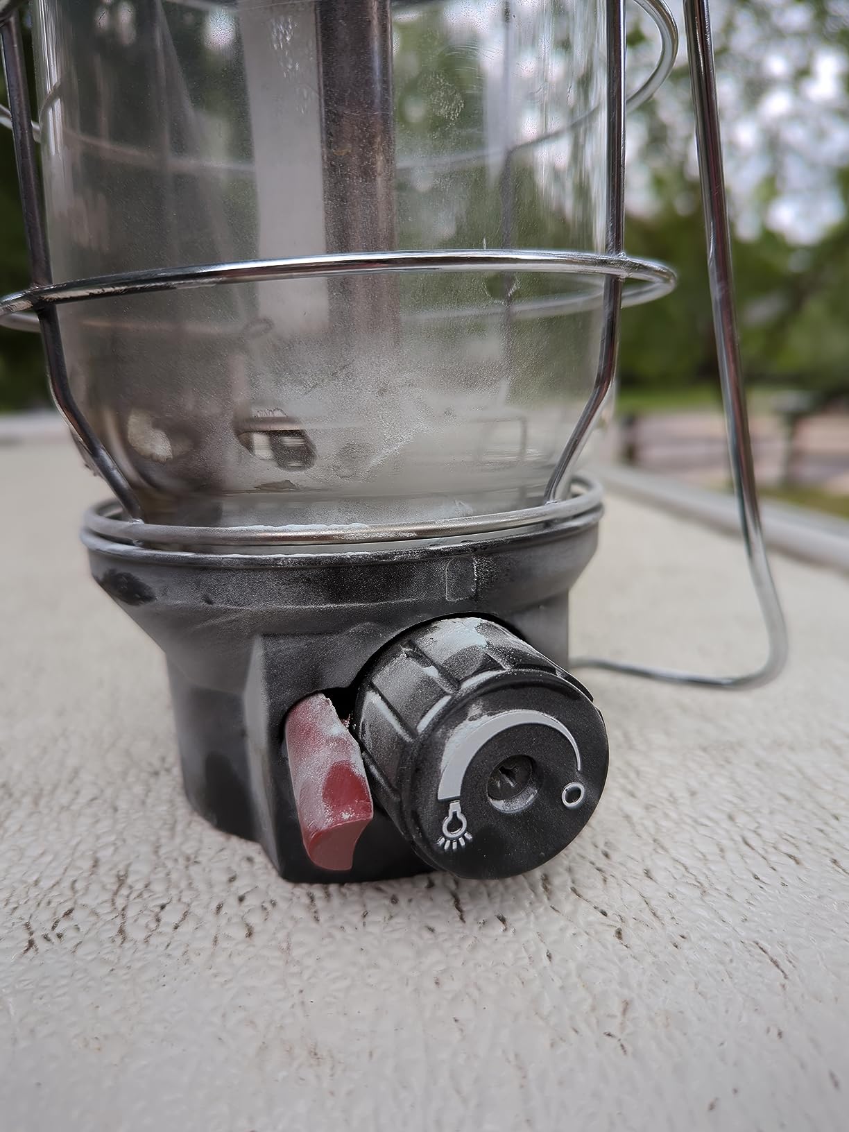 Coleman Northstar 1500 Lumens Gas Lantern with Matchless Lighting, Folding Propane Lantern with Mantles & Globe for Camping, Power Outage, Outdoor Lighting, & More customer photo 1