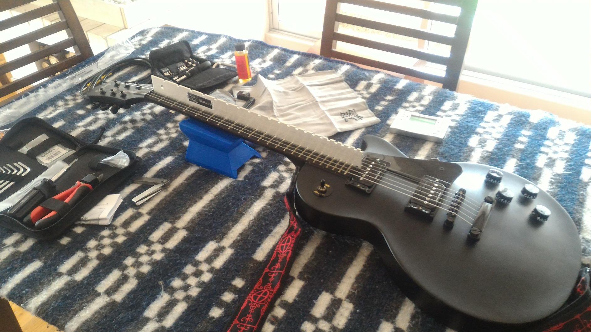 Ernie Ball Musician's Tool Kit (P04114) Black customer photo 2