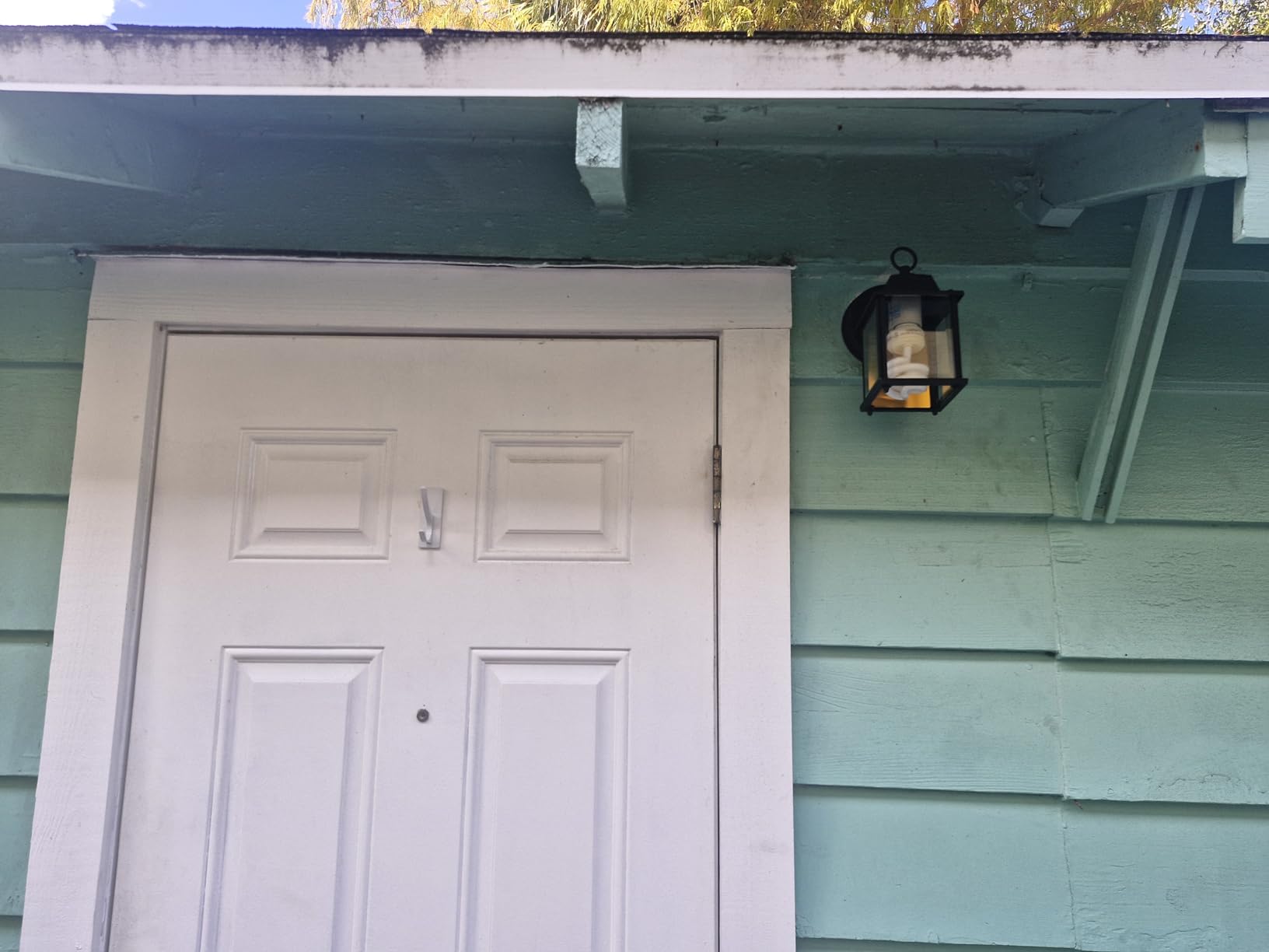 DESIGNERS FOUNTAIN Preston Outdoor Light Fixture, 8 Inch Exterior Wall Lantern Sconce for Front Door, Patio and Porch, Black, 1161-BK customer photo 2