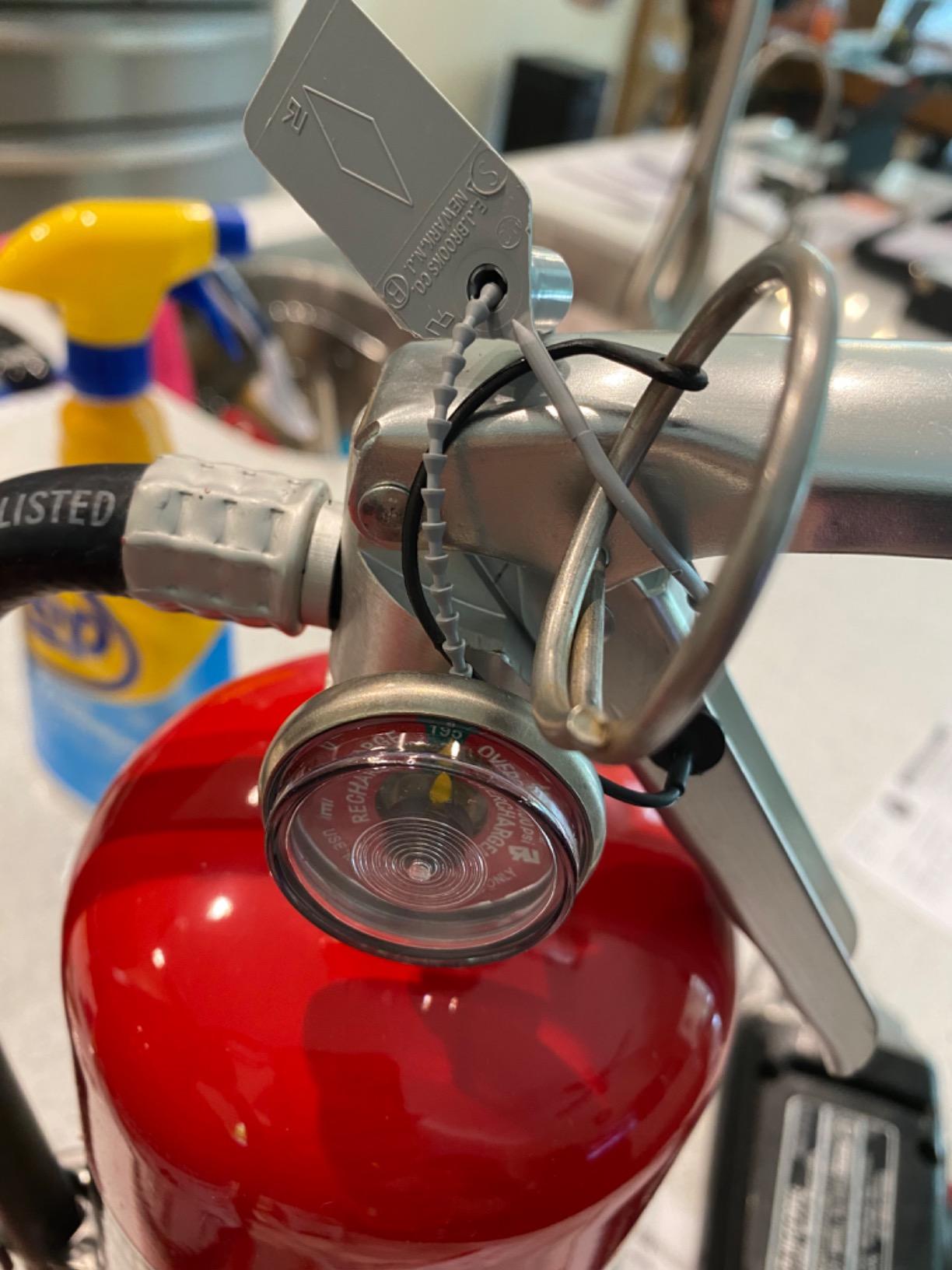 Amerex B402, 5 lb. ABC Dry Chemical Fire Extinguisher, with Wall Bracket customer photo 1